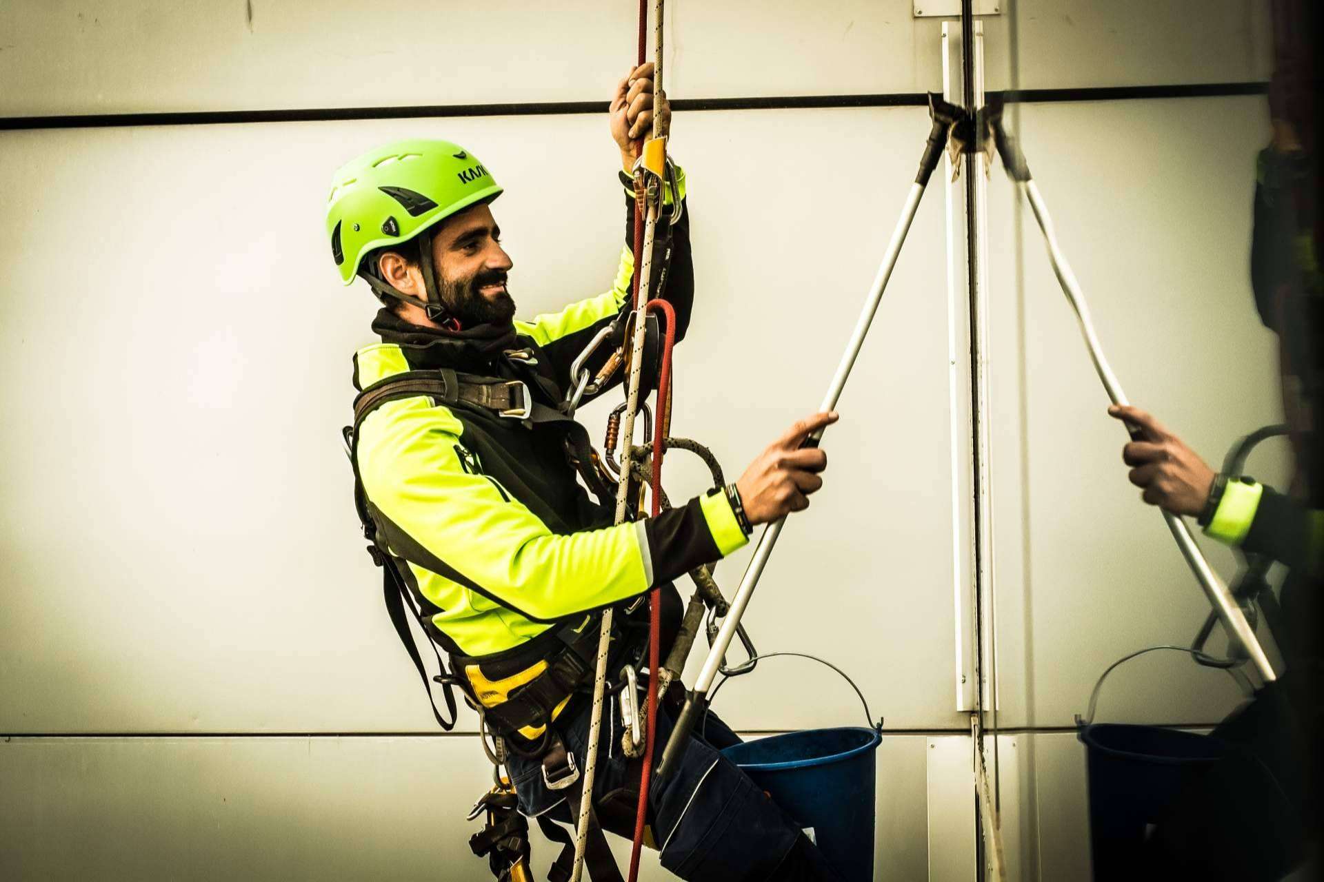 Riesgos y medidas de seguridad en los trabajos verticales