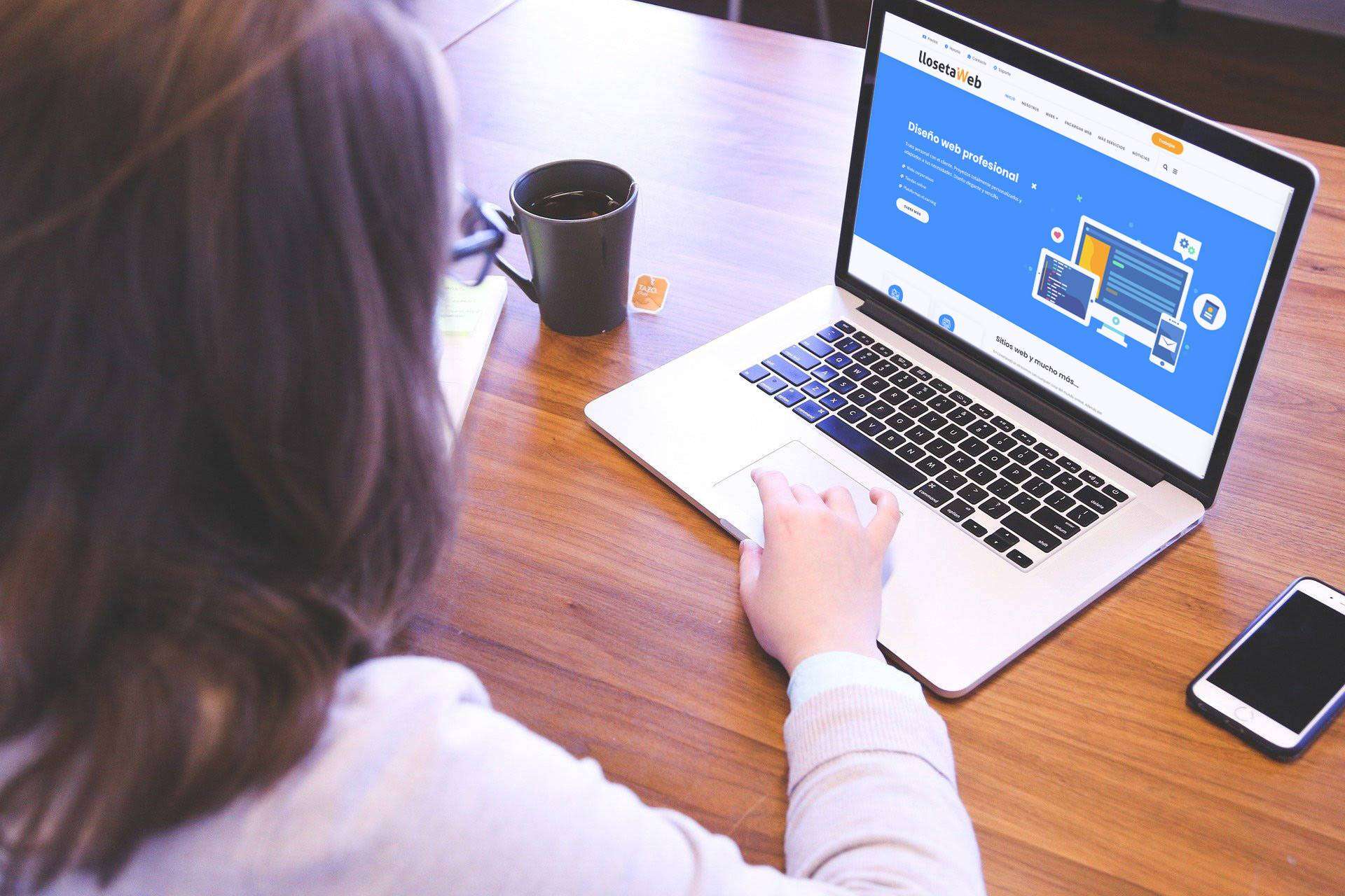 Llosetaweb es una solución ideal para crear webs profesionales y simples