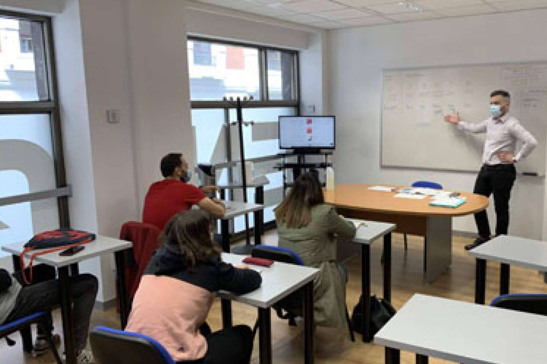 Formarse con los cursos de inglés que brinda el profesorado nativo de Seif English Academy