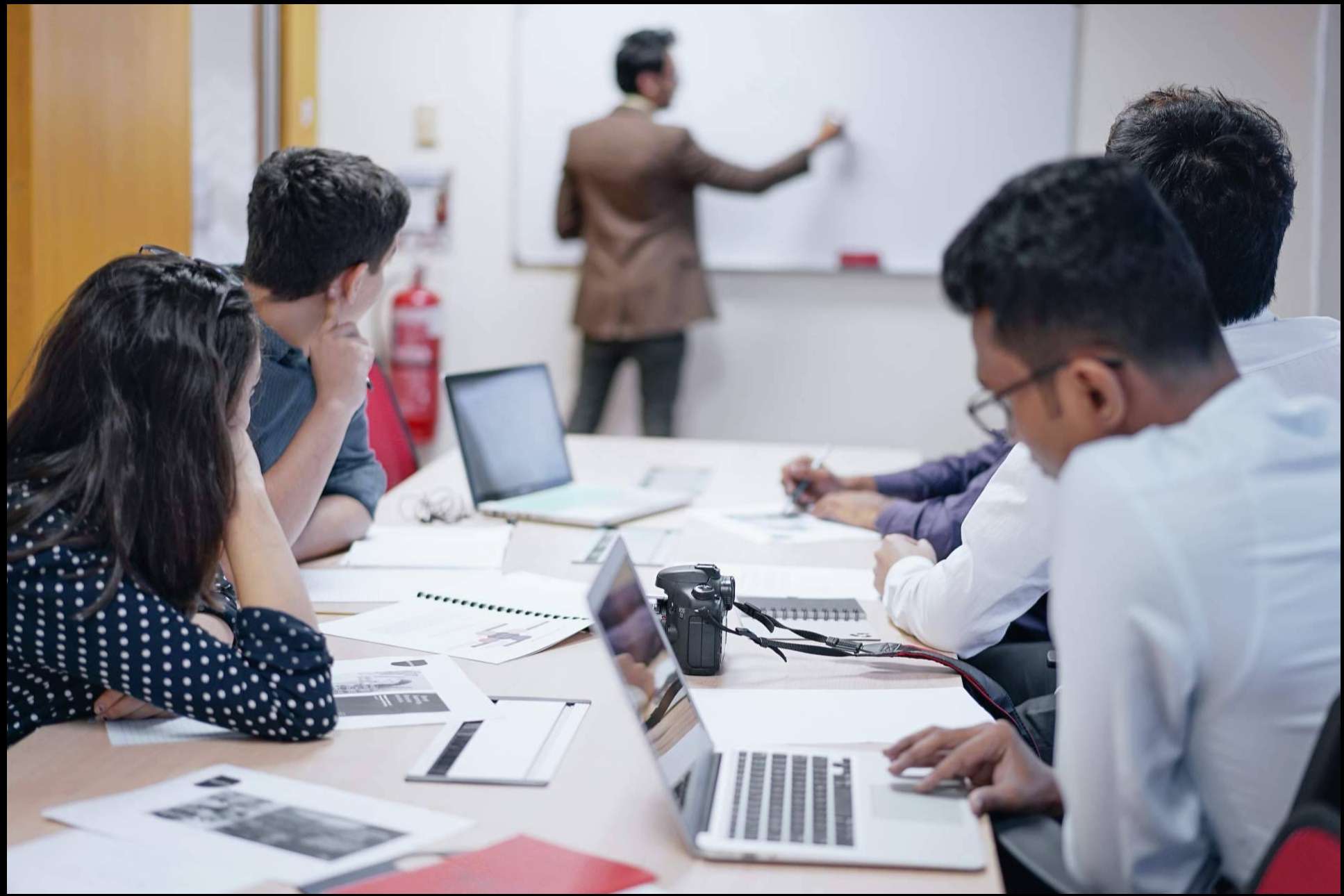 Business Language Training contribuye a mejorar el rendimiento de los trabajadores con cursos bonificados por parte de la fundación tripartita (FUNDAE)