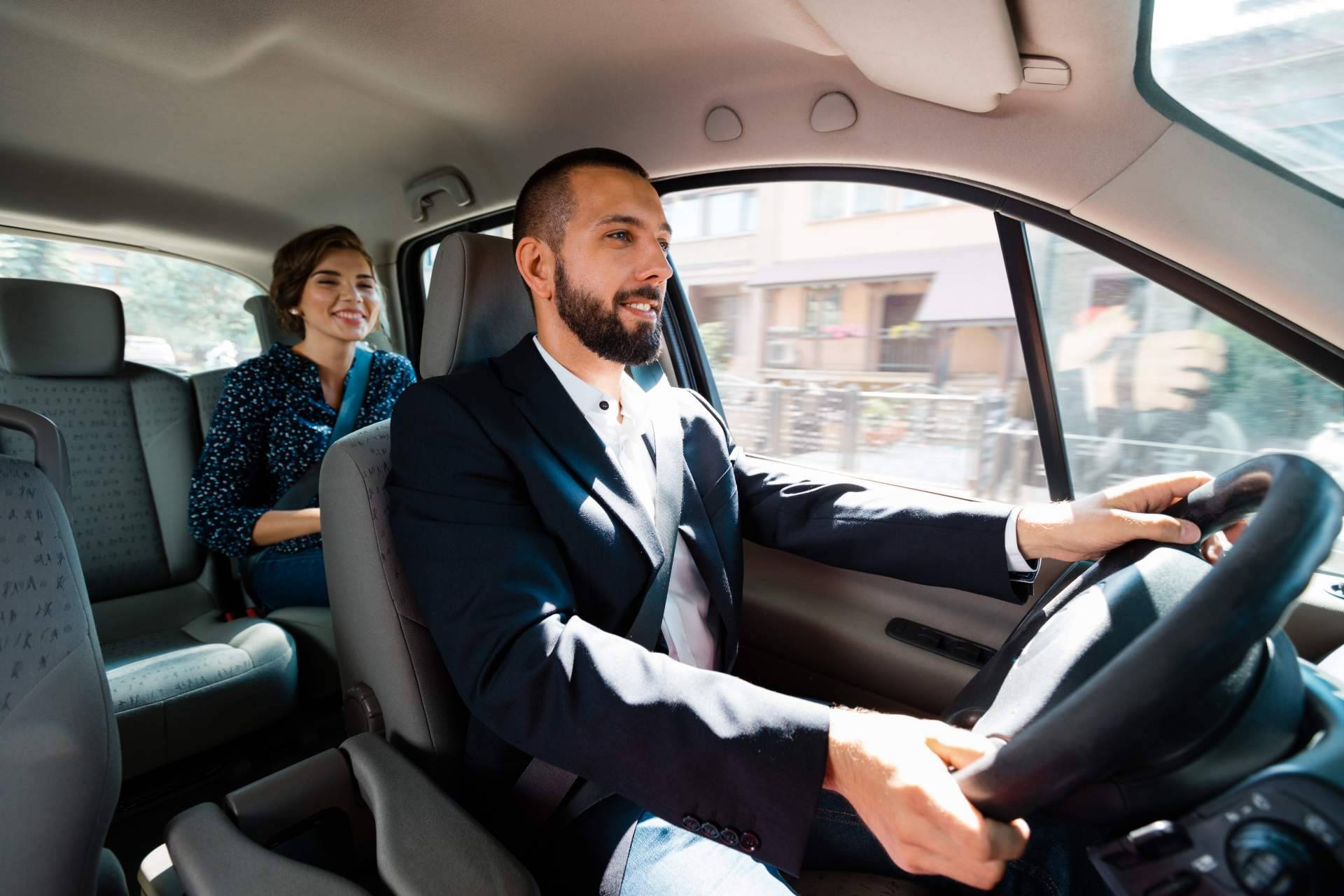 Traslados en taxi para empresas y particulares, de la mano de Taxihuelvavip.com
