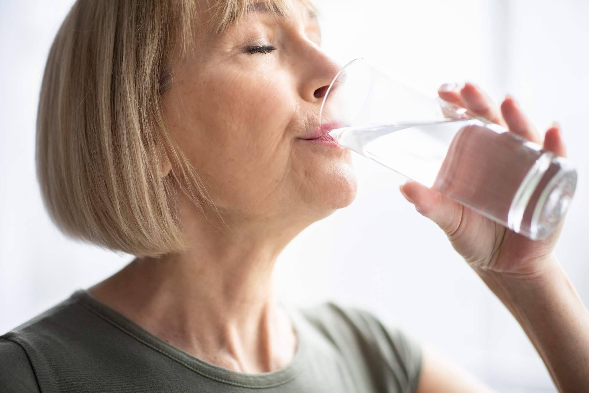 Atrium Salud explica cómo hidratarse bien en tiempos de COVID-19