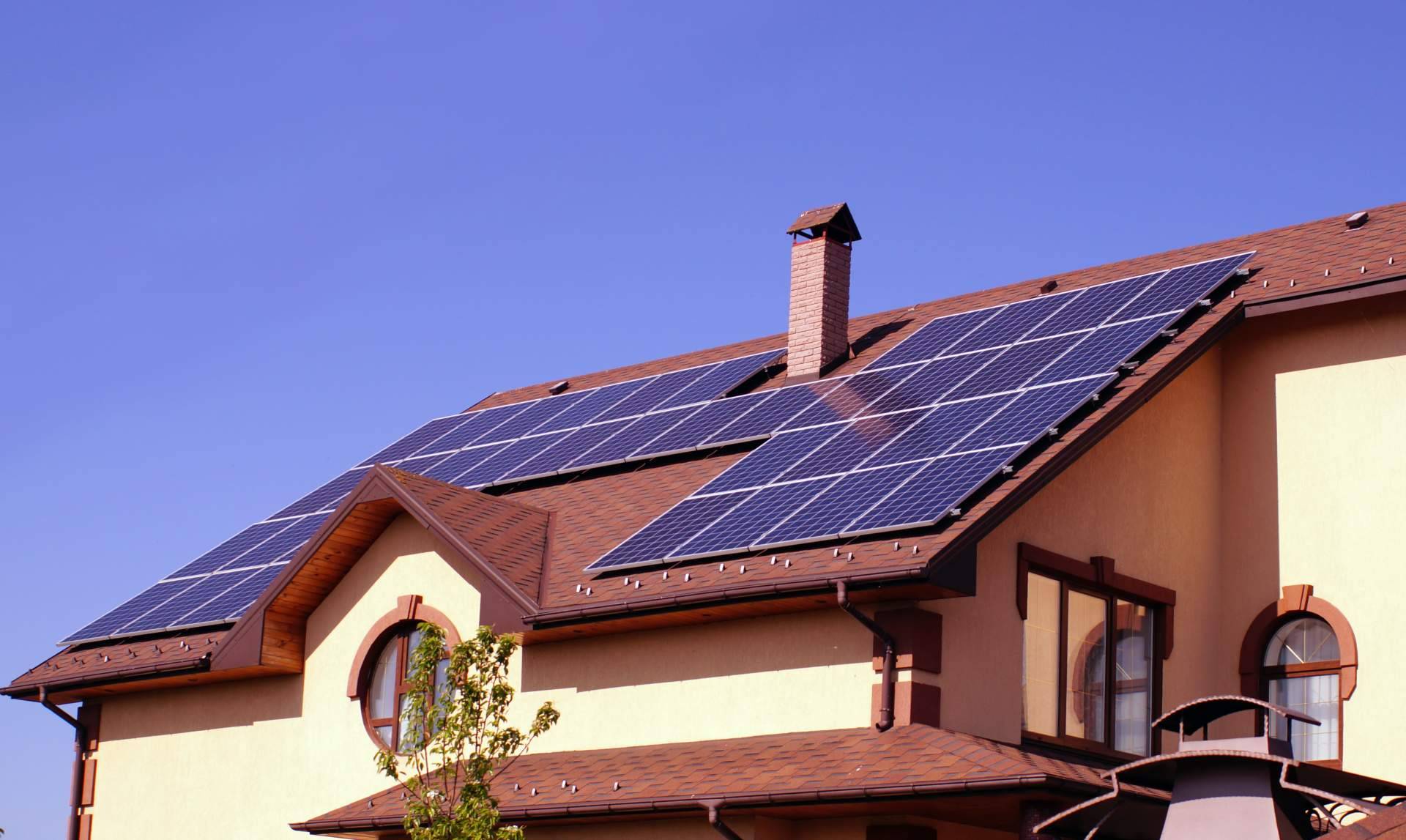 Las condiciones para instalar placas solares en casa