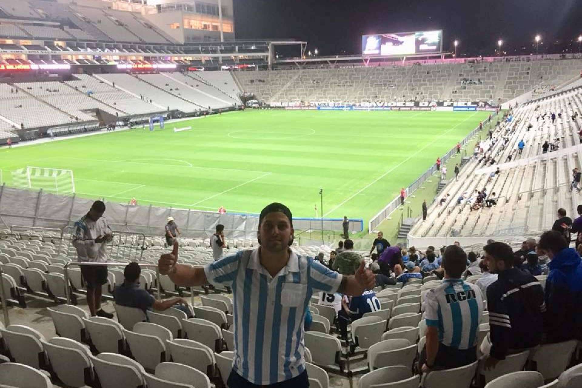 La experiencia de vivir partidos de futbol con verdaderos aficionados del Racing Club