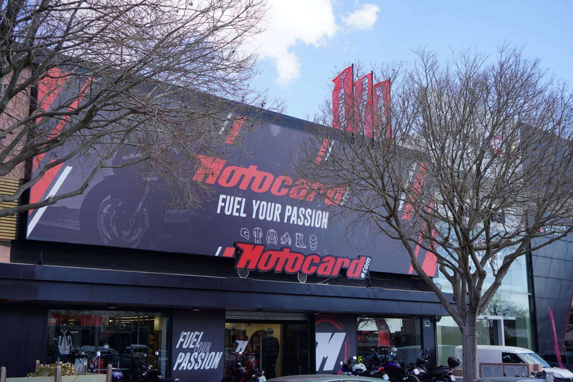 La nueva tienda Motocard de Mallorca rinde homenaje a Luis Salom
