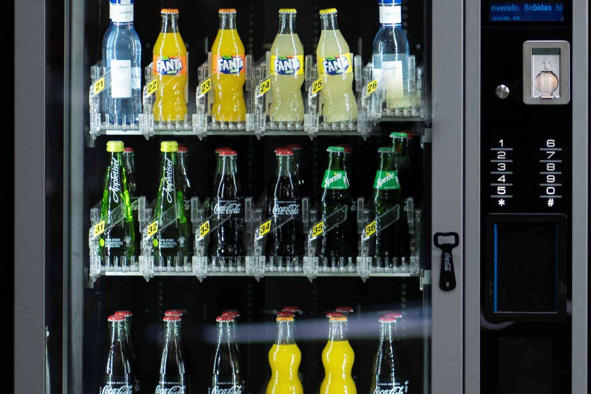 Las nuevas máquinas sostenibles de vending de C&B Señor