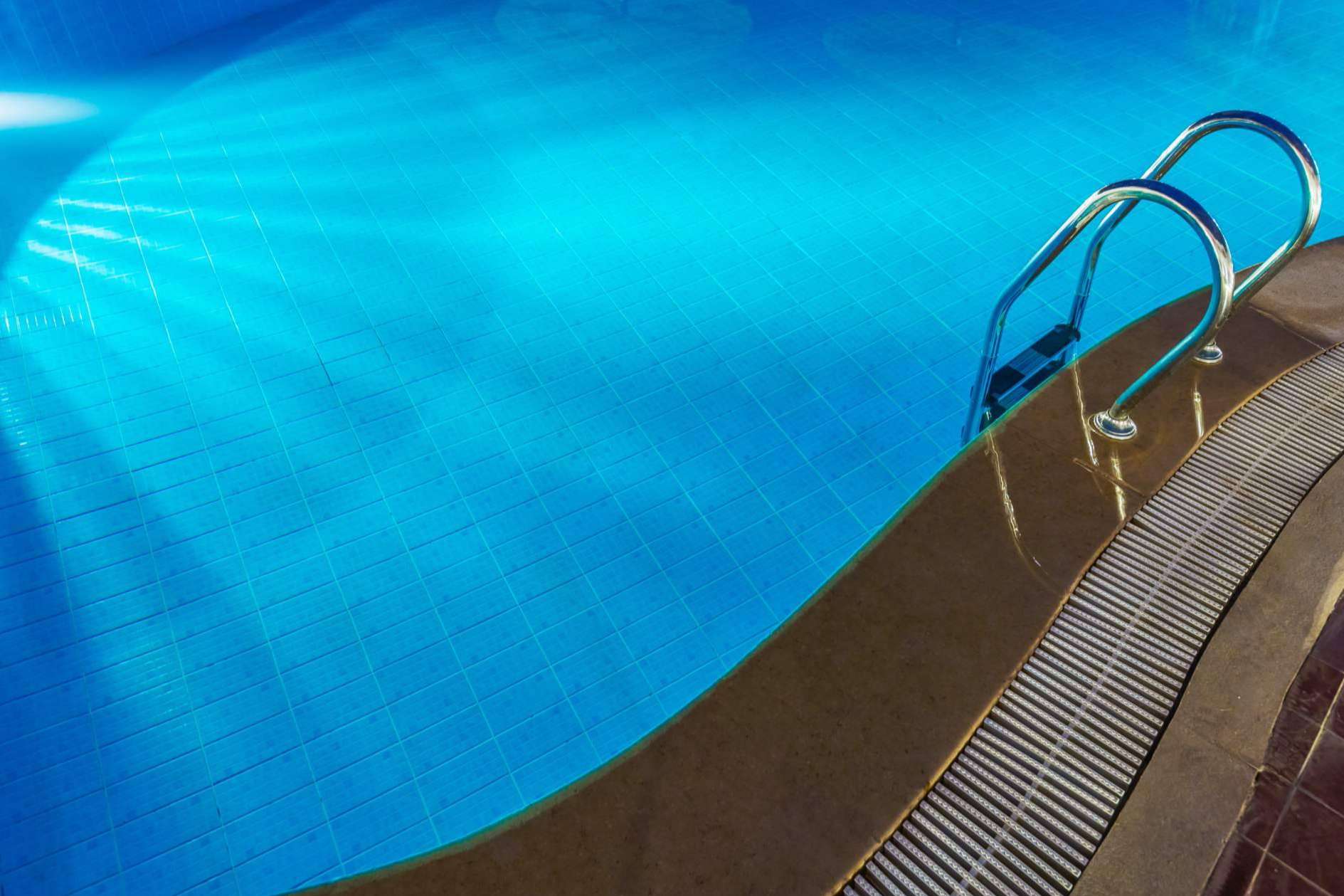 Iluminación para piscinas con Swimhome