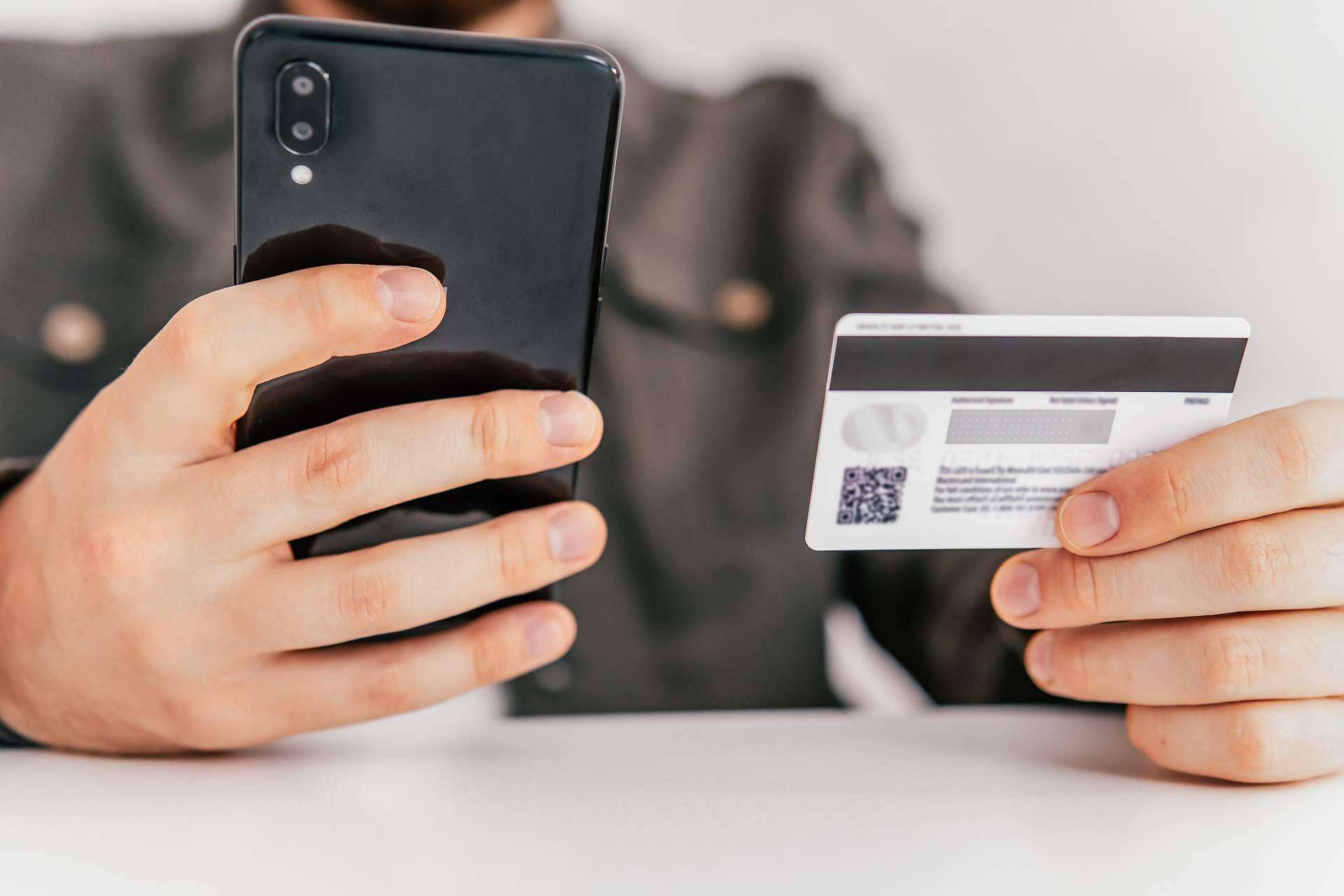 ¿Cómo reclamar los intereses de las Tarjetas Revolving con el asesoramiento de Reclama Canarias?