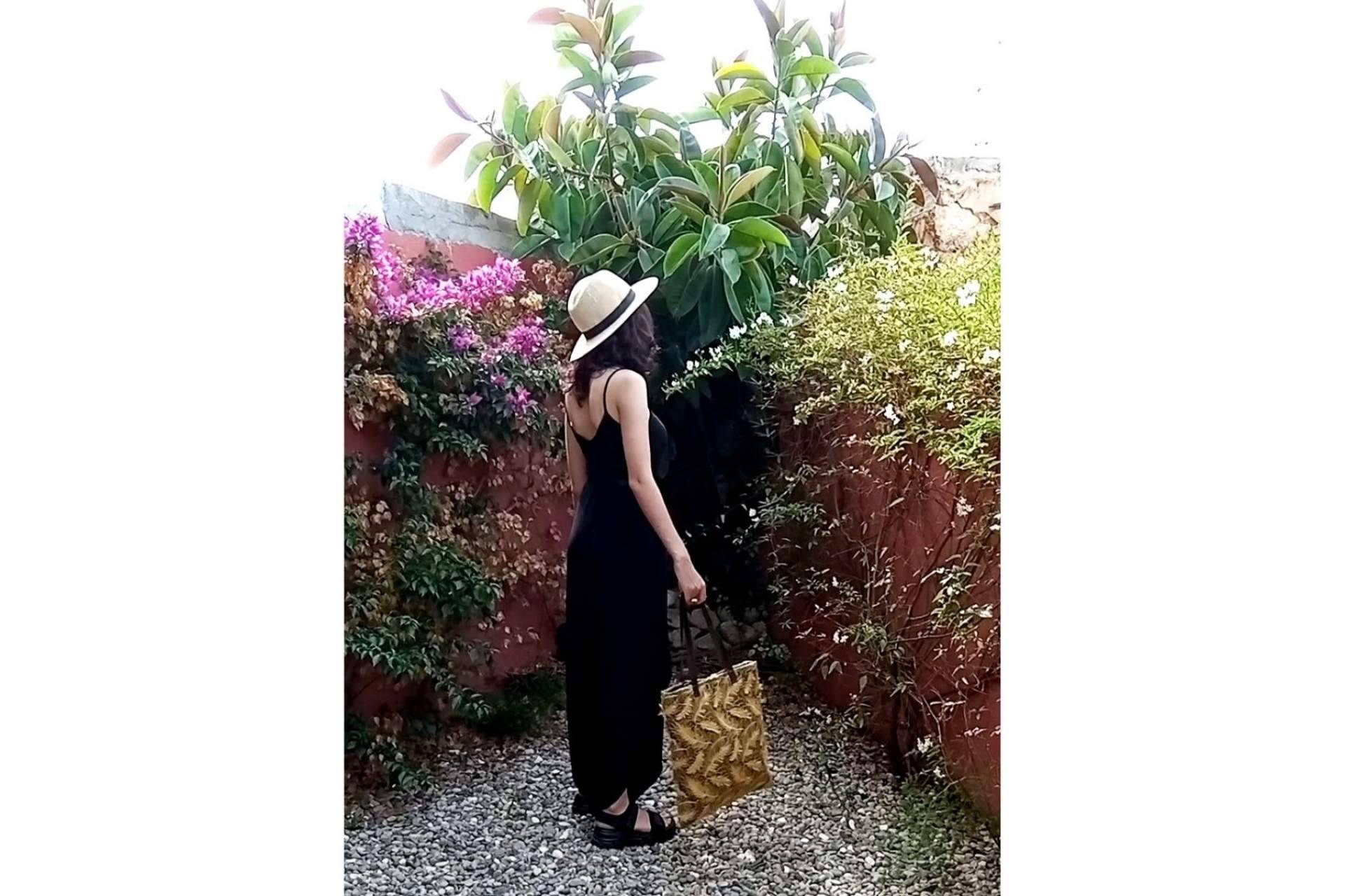 Inirt Atelier ofrece bolso tote bag único y confeccionado a mano