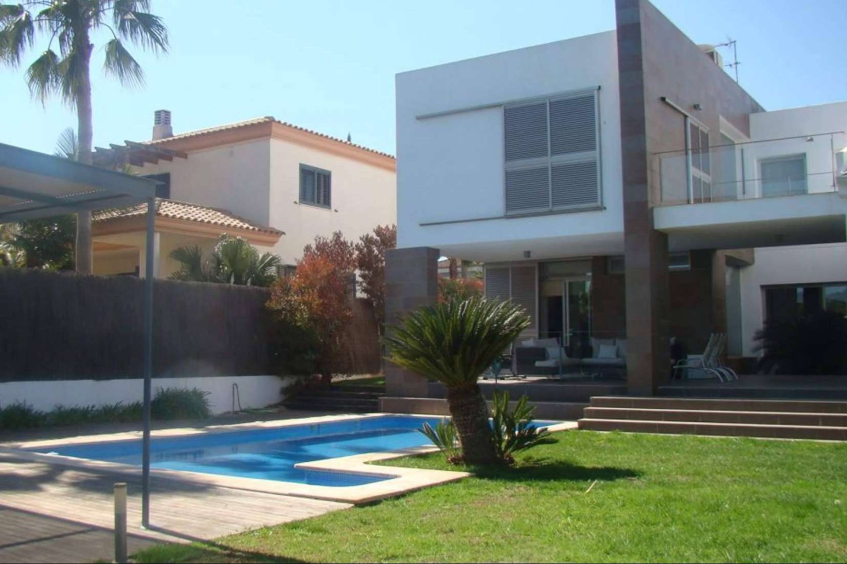 Venta de chalés en urbanizaciones exclusivas en Valencia, como El Bosque, Campolivar o Cumbres de Calicanto