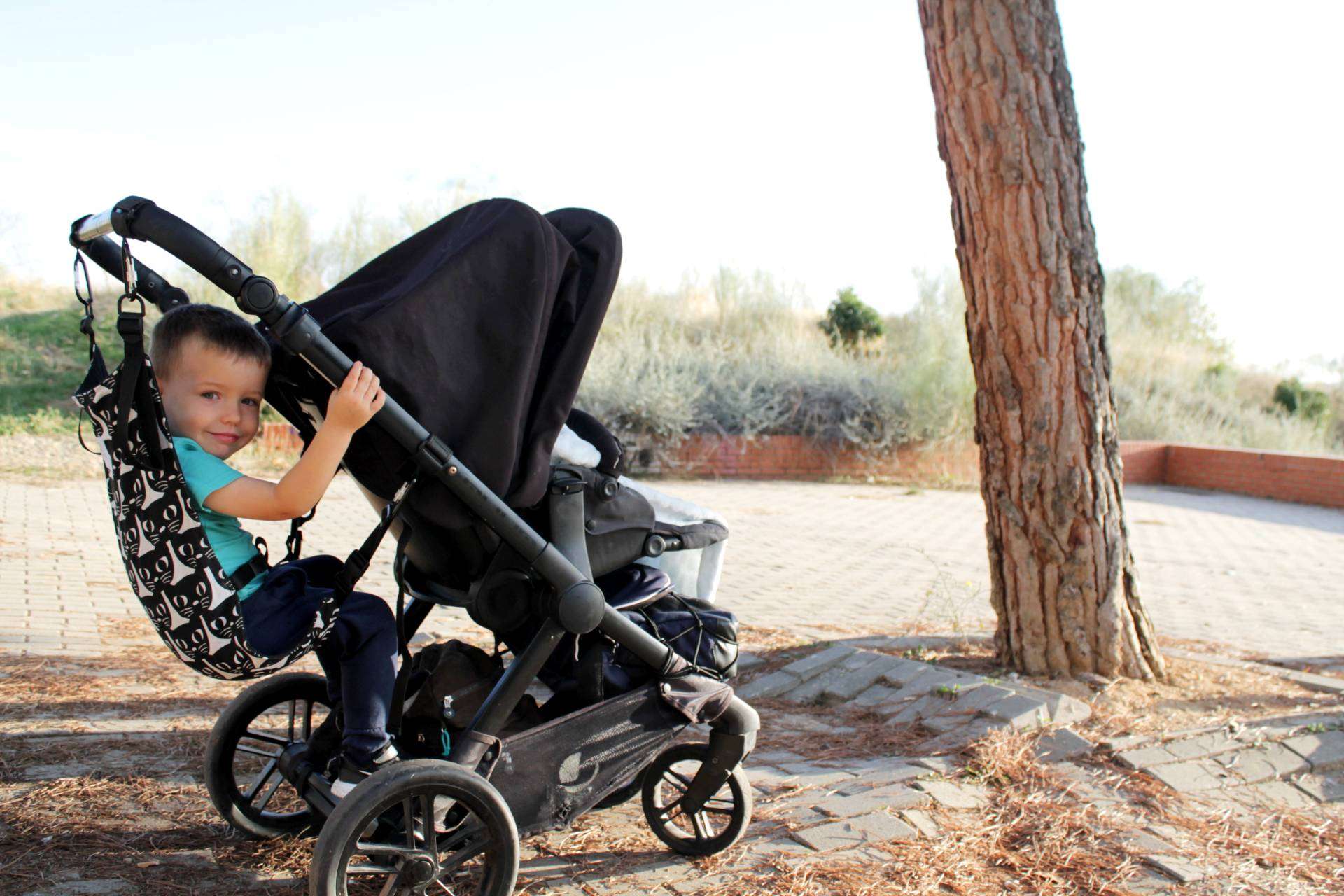 amaBABY ofrece una silla auxiliar que permite llevar a dos niños en el mismo carro