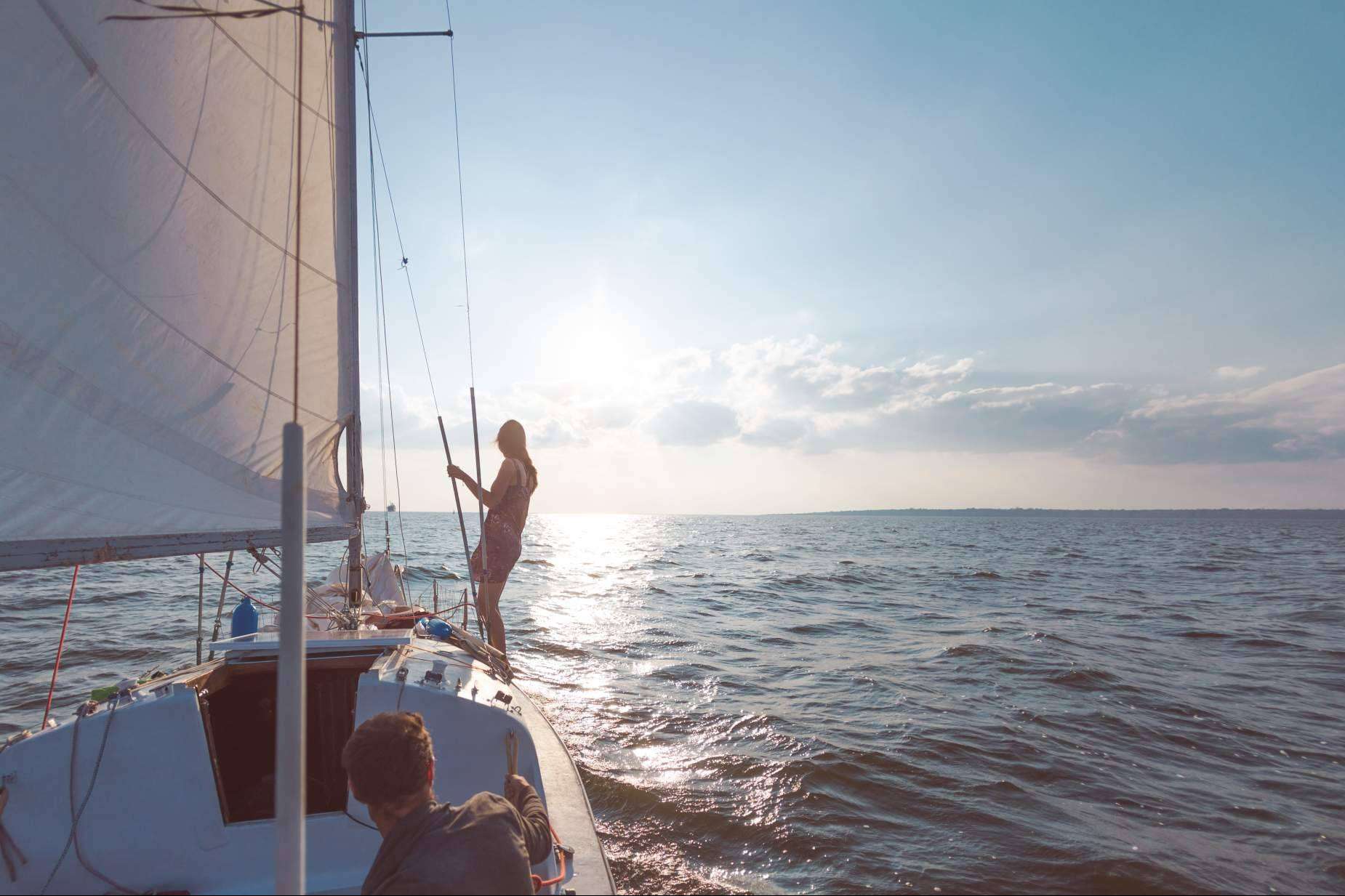 Un lugar ideal para realizar deportes náuticos y tener o alquilar un barco de la mano de Espai Nautic, Valencia