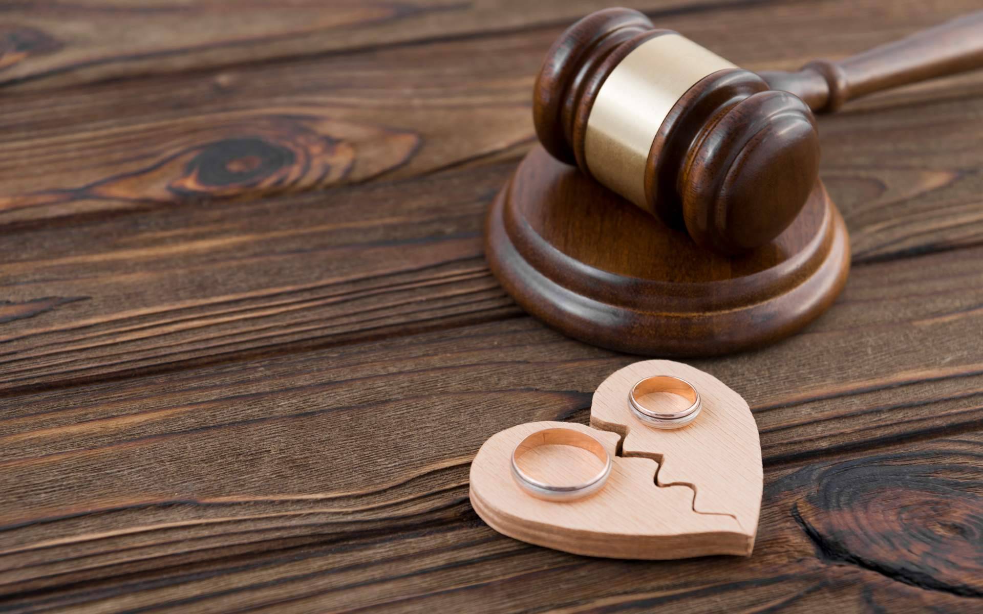 Información sobre pensión de alimentos y gastos extraordinarios, de la mano de Divorcioscatalunya.com