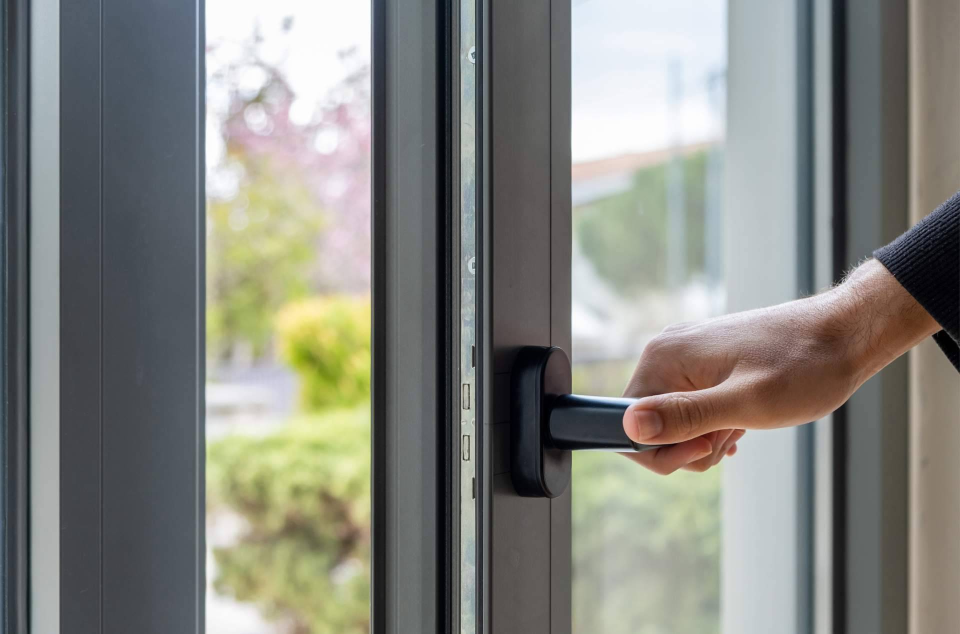 Los beneficios que aporta la instalación de ventanas de PVC en el hogar, por Fenelux Eficiency, Windows & Leds
