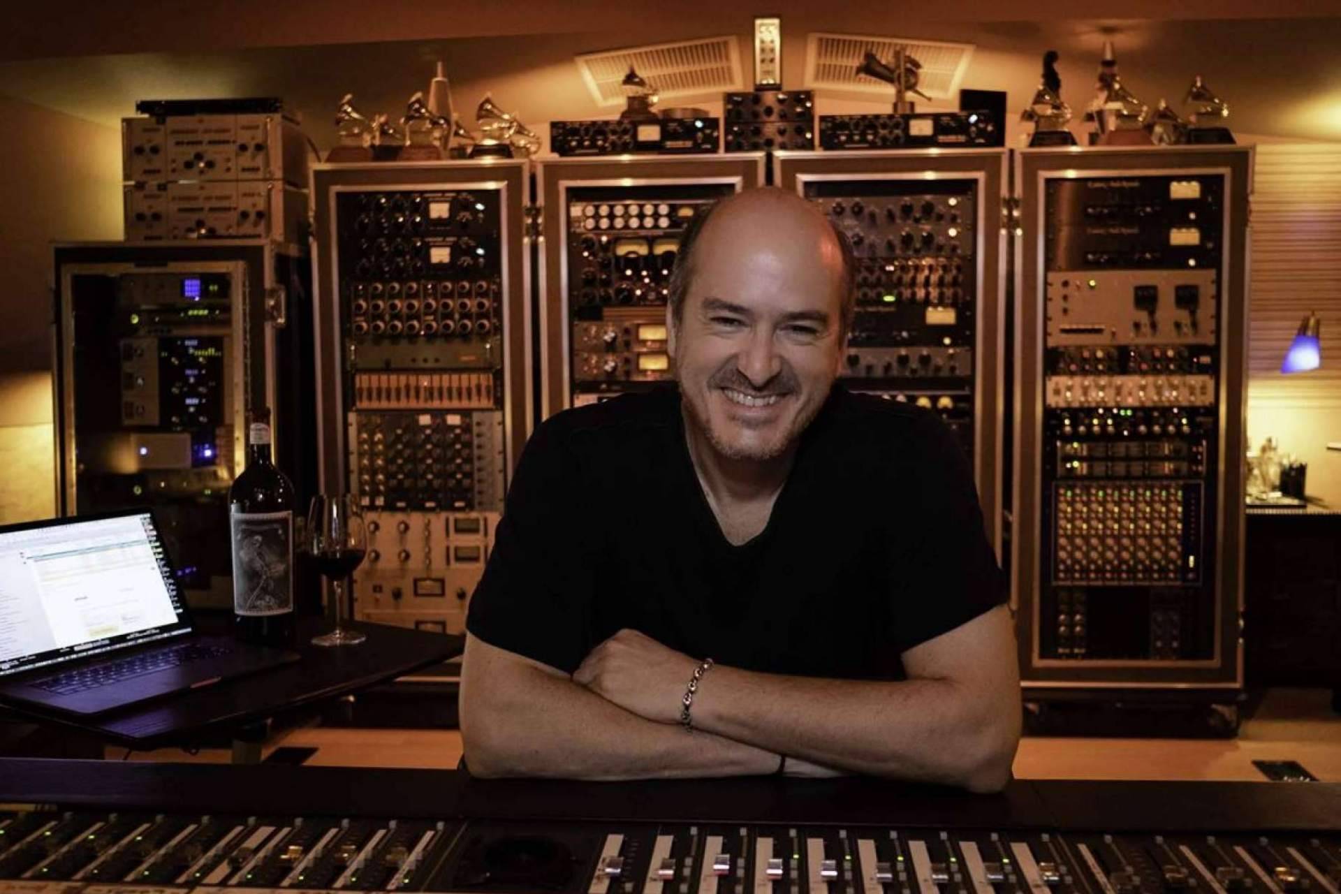 EUMES pone a Rafa Sardina, ganador de 17 Grammys, al alcance de todos