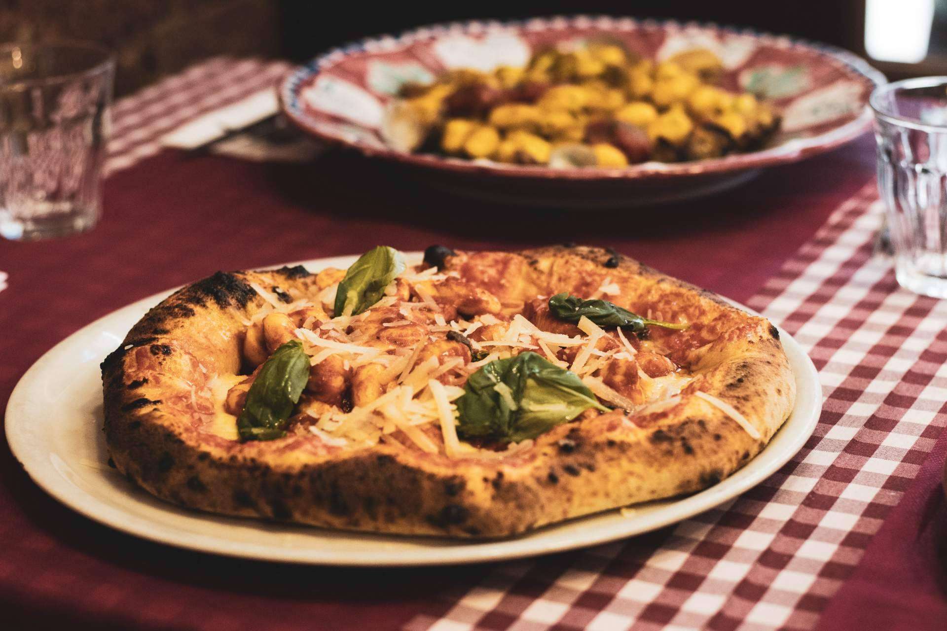 En Spaccanapoli se encuentra una de las mejores pizzas napolitanas de Barcelona