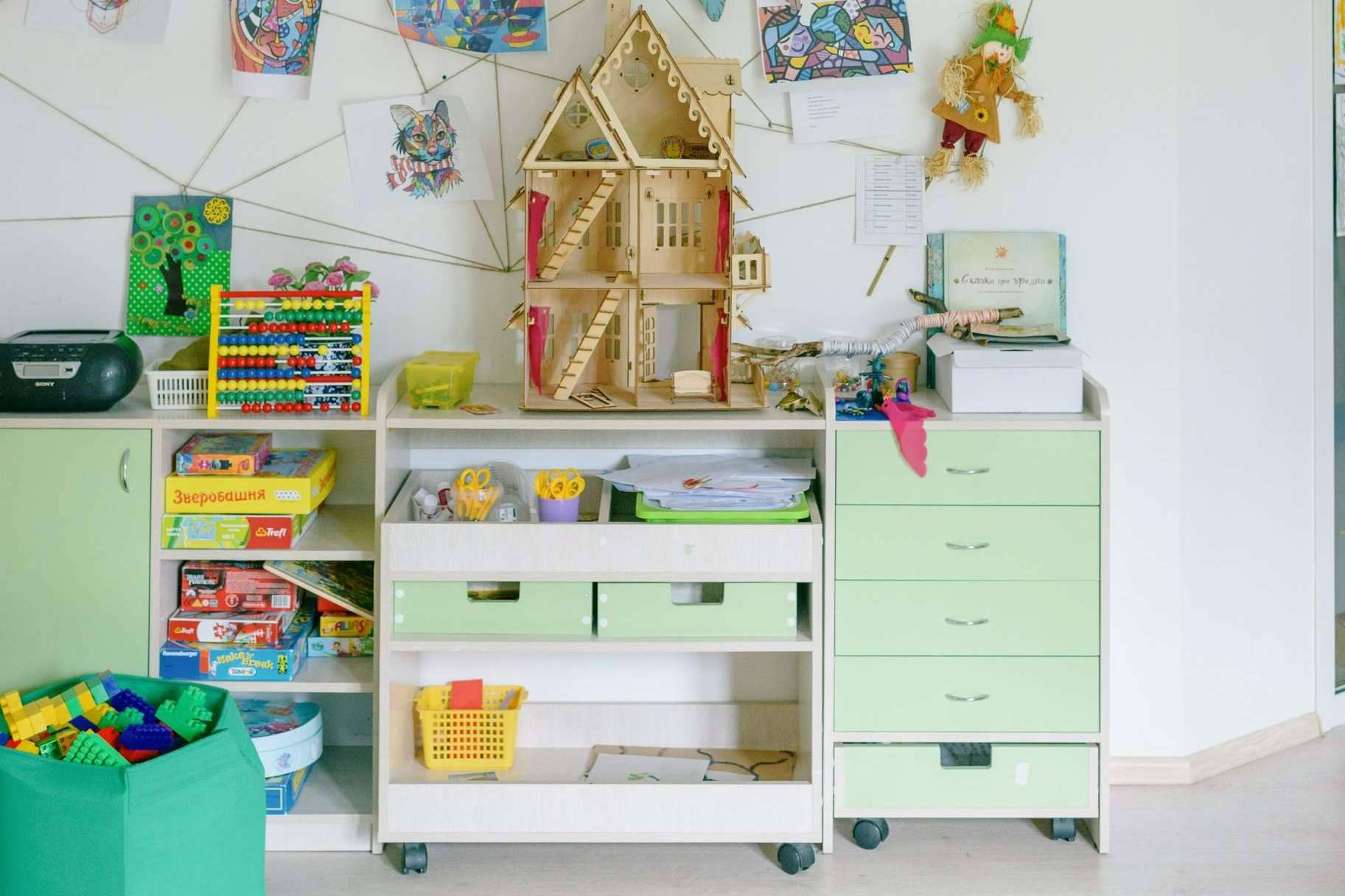 Muebles y diseños especiales para decorar una habitación infantil de la mano de Buychester