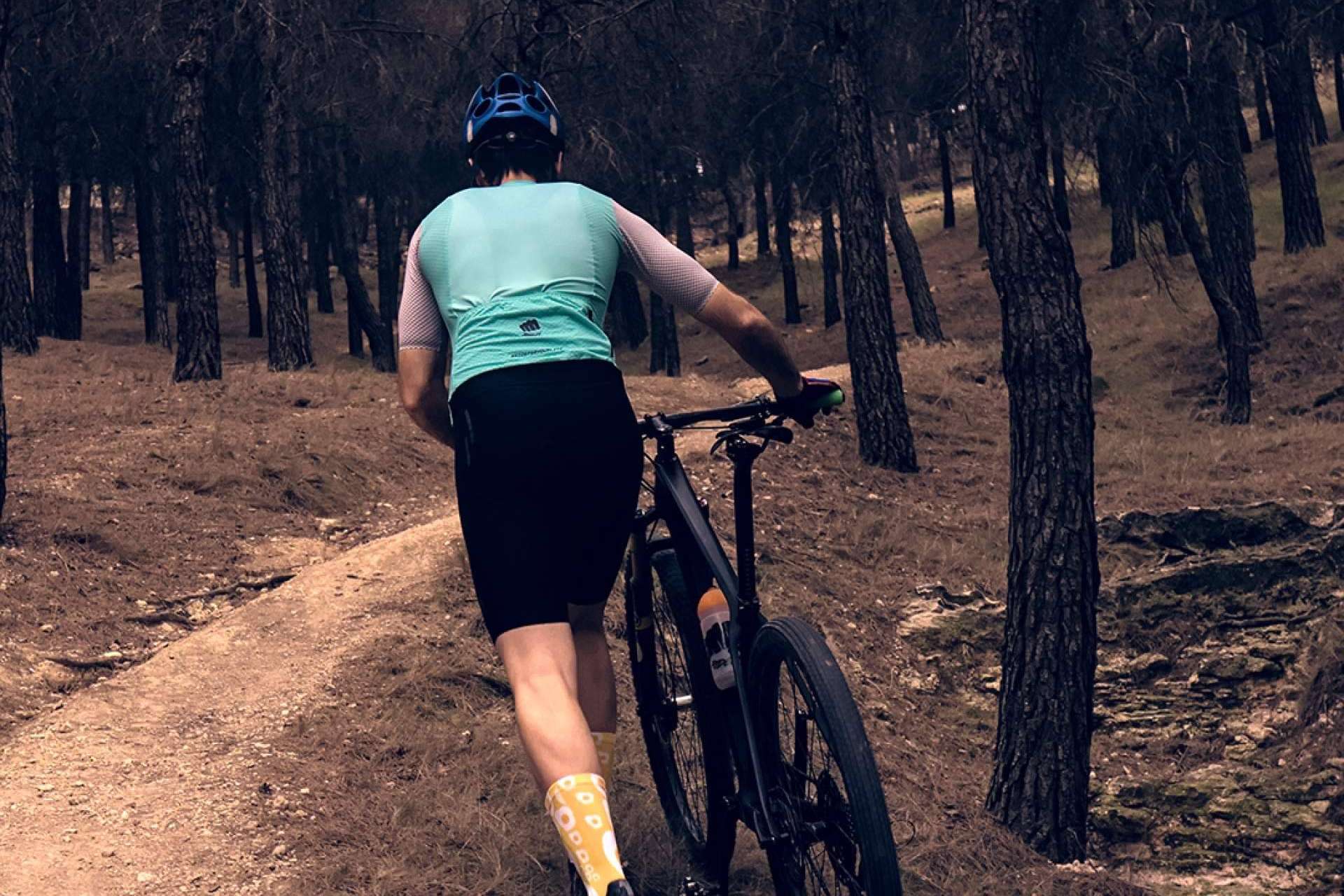 La marca de ciclismo albaceteña Ridefyl y su lema de 'somos ciclistas'