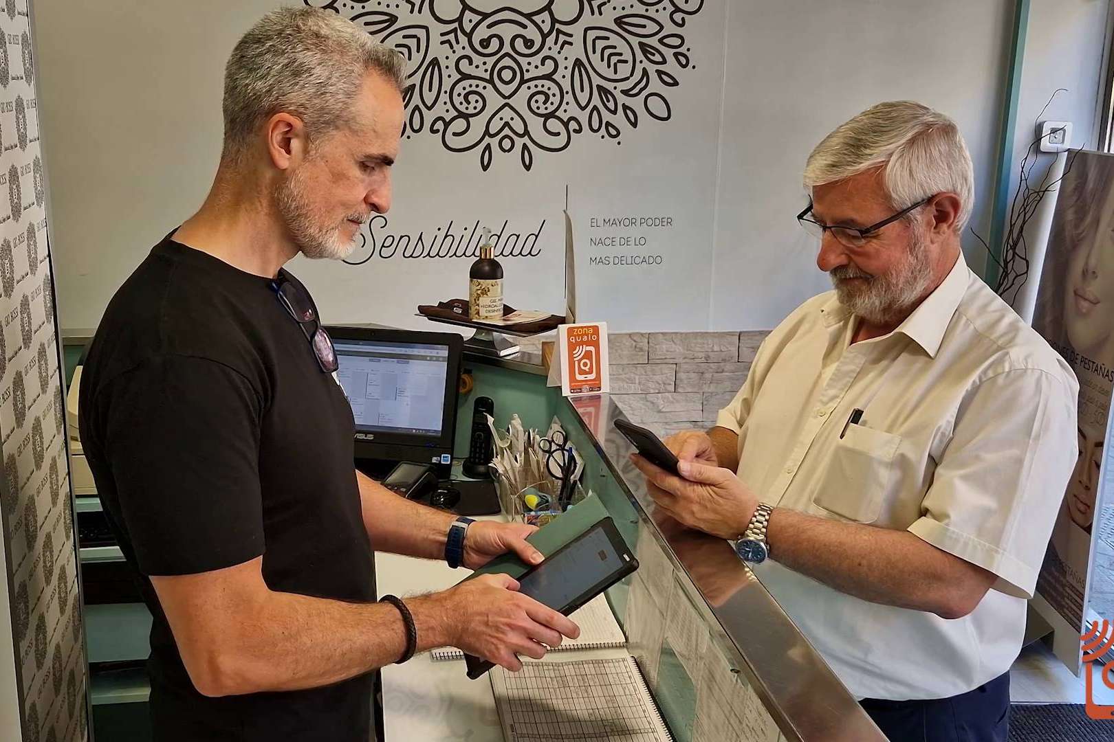 Con QUALO es posible tener una única app para la información localizada de múltiples servicios