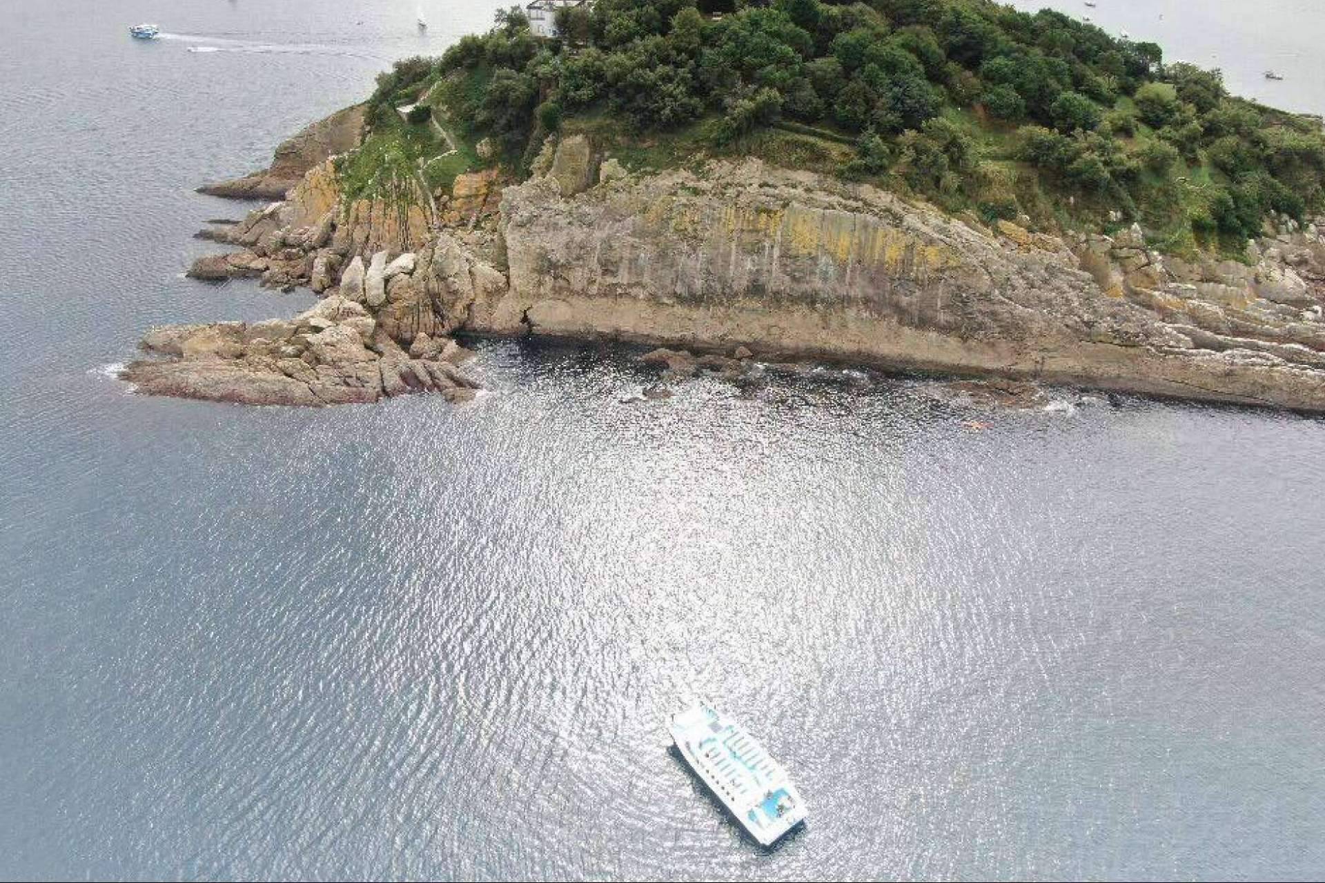 Vivir una travesía única en el catamarán Ciudad San Sebastián