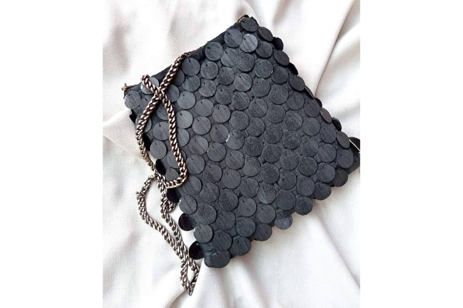 Estilo único y original con el nuevo bolso de Inirt Atelier