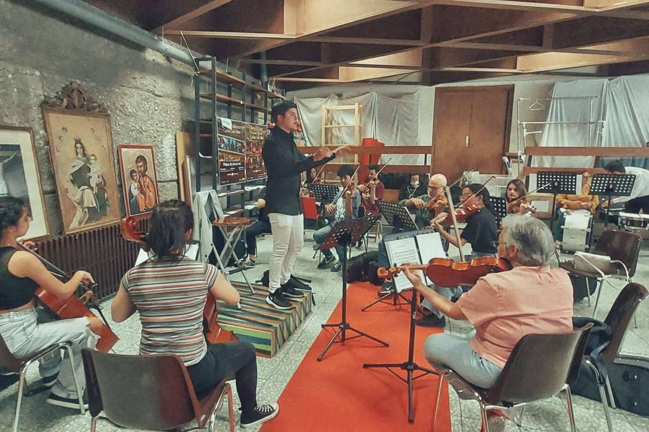 El documental dirigido por Javier Fuentes que narra las dificultades y logros de los músicos venezolanos en el exilio, Cam Bur Pin Ton, la diáspora de un sonido