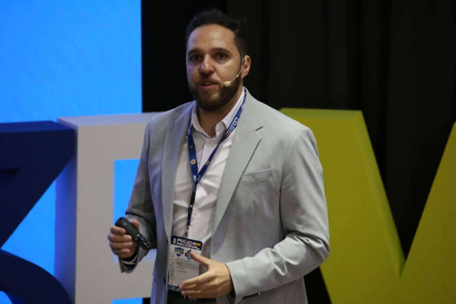 El experto mundial en ciberinteligencia, Mikel Rufián, como ponente destacado en C1b3rwall