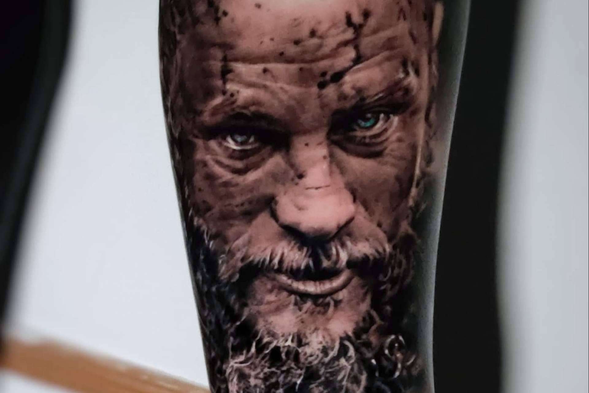 Jose Piñeiro Corvo, el tatuador con estilo realista