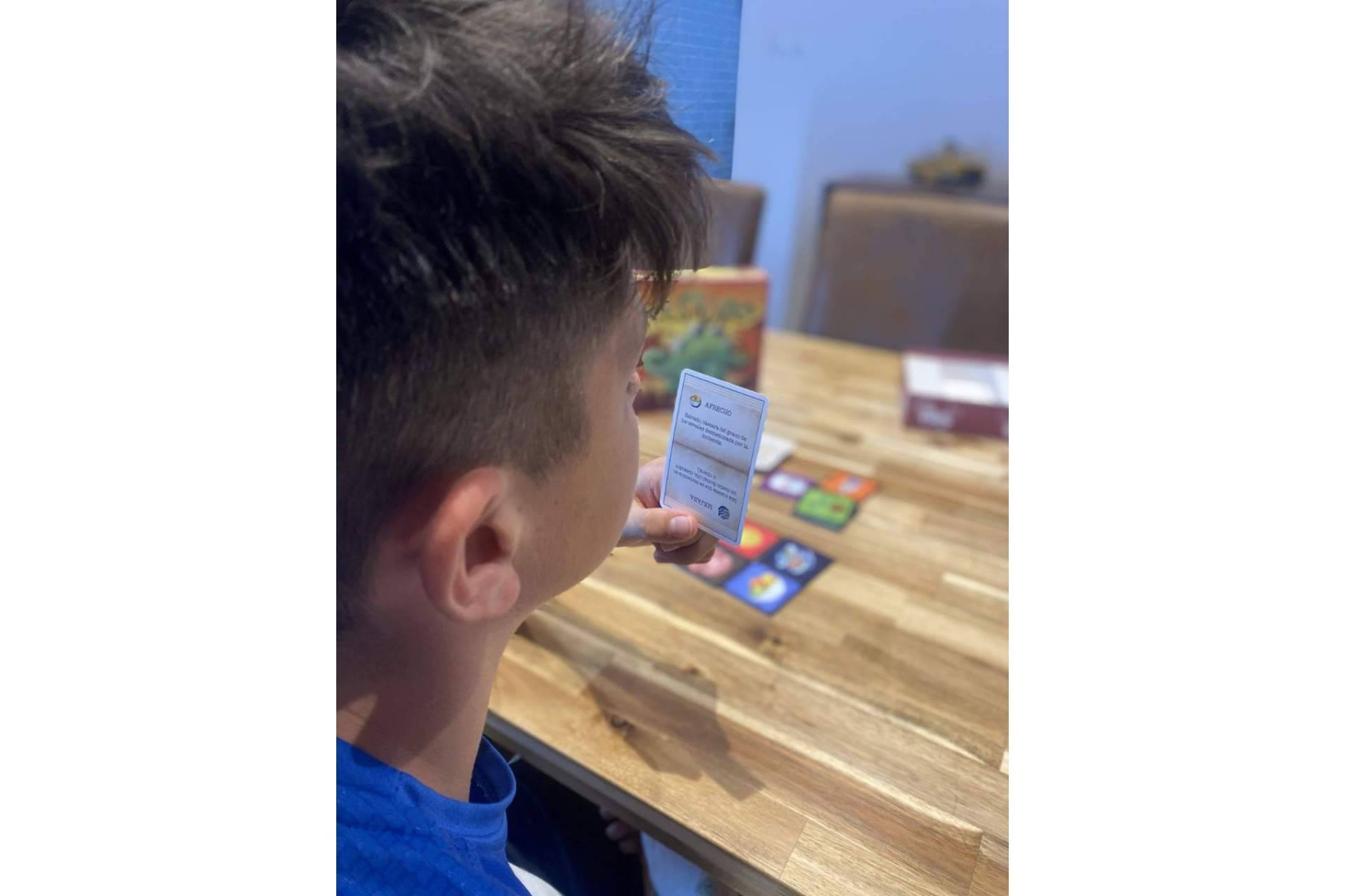 Djuegos.es cuenta con un amplio catálogo de juegos de mesa para niños