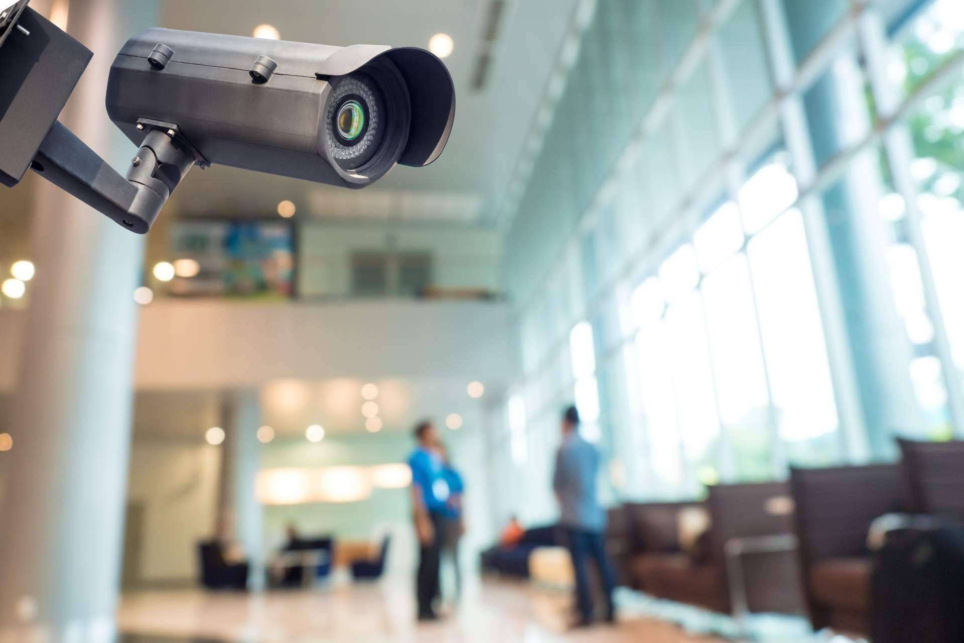 Seguridad para hogares y empresas gracias a los sistemas de vigilancia de Securtem