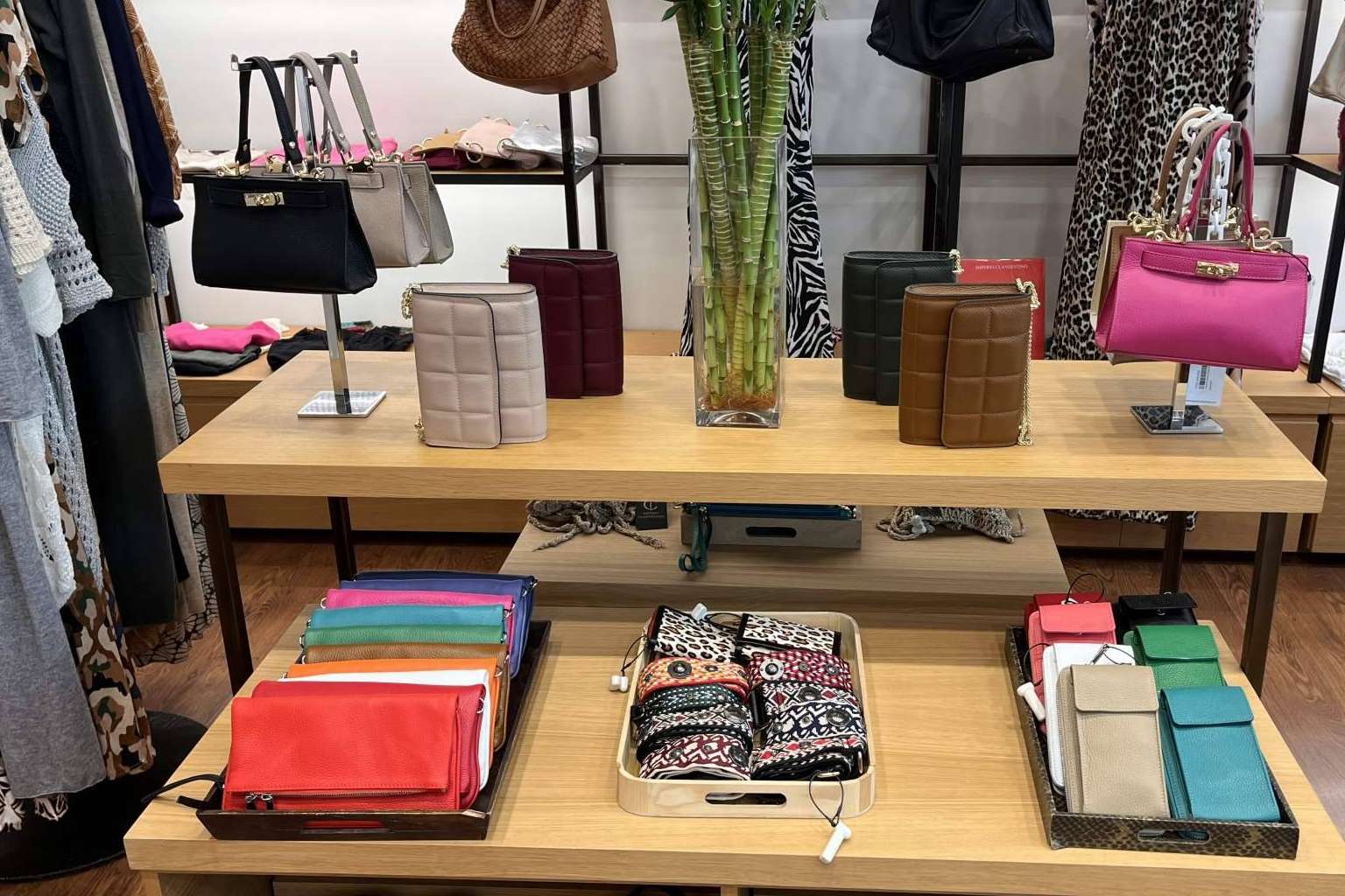 Imperio Clandestino ofrece carteras y complementos para cualquier evento