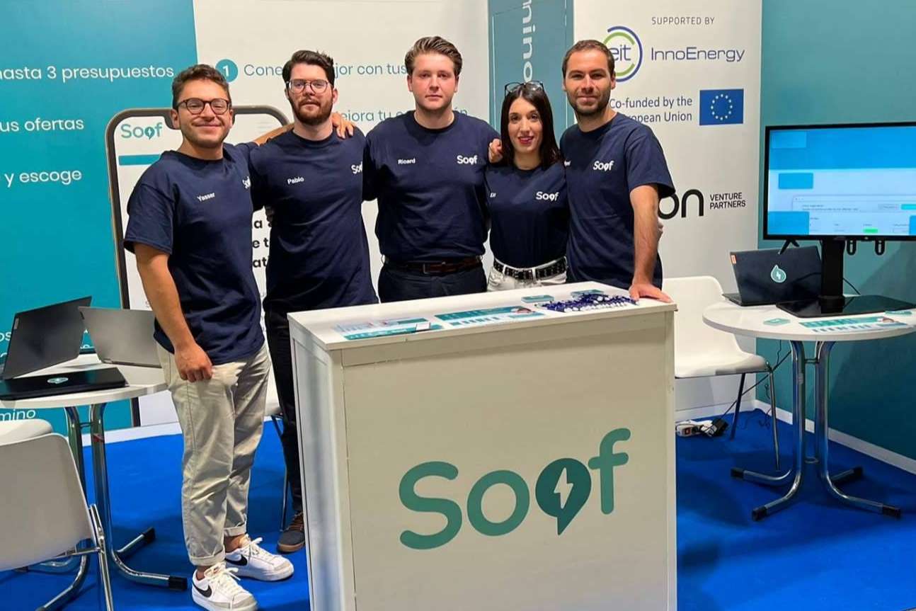 La startup Soof, que impulsa y facilita la instalación de placas solares, se prepara para expandir su servicio por toda España