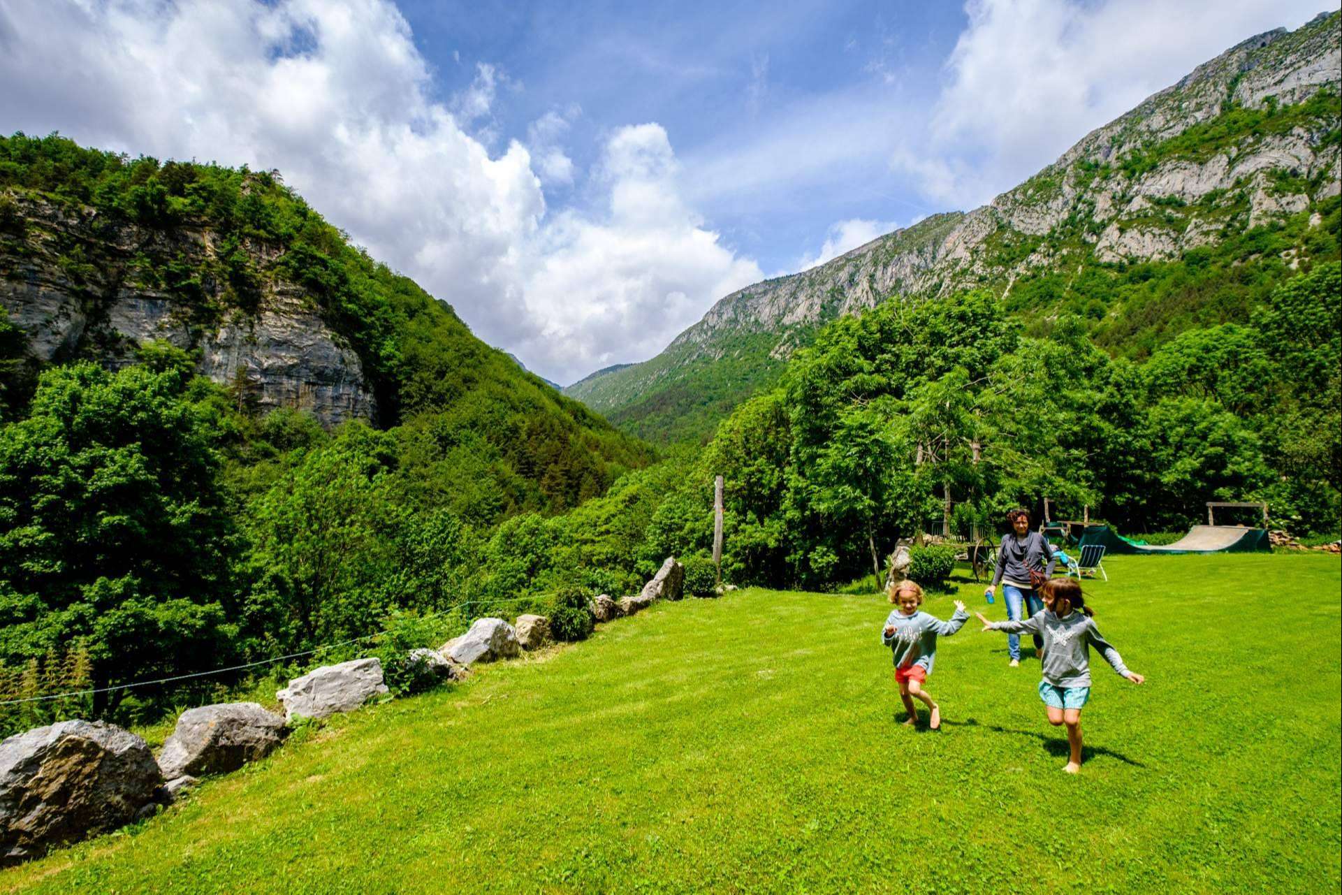Realizar una escapada en otoño al Camping Repòs del Pedraforca