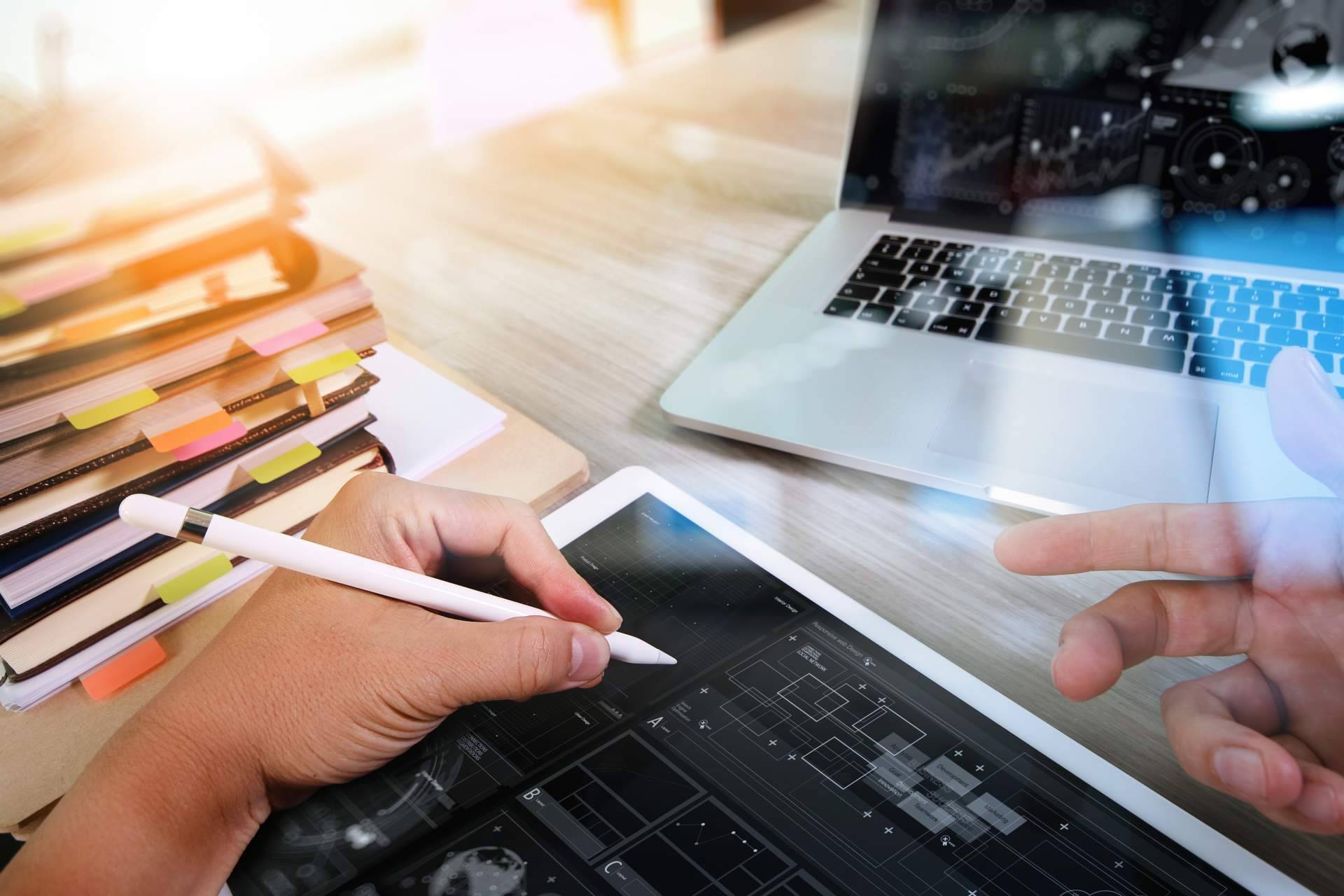 ¿De qué manera se pueden atraer nuevos clientes a la página web con la metodología inbound?