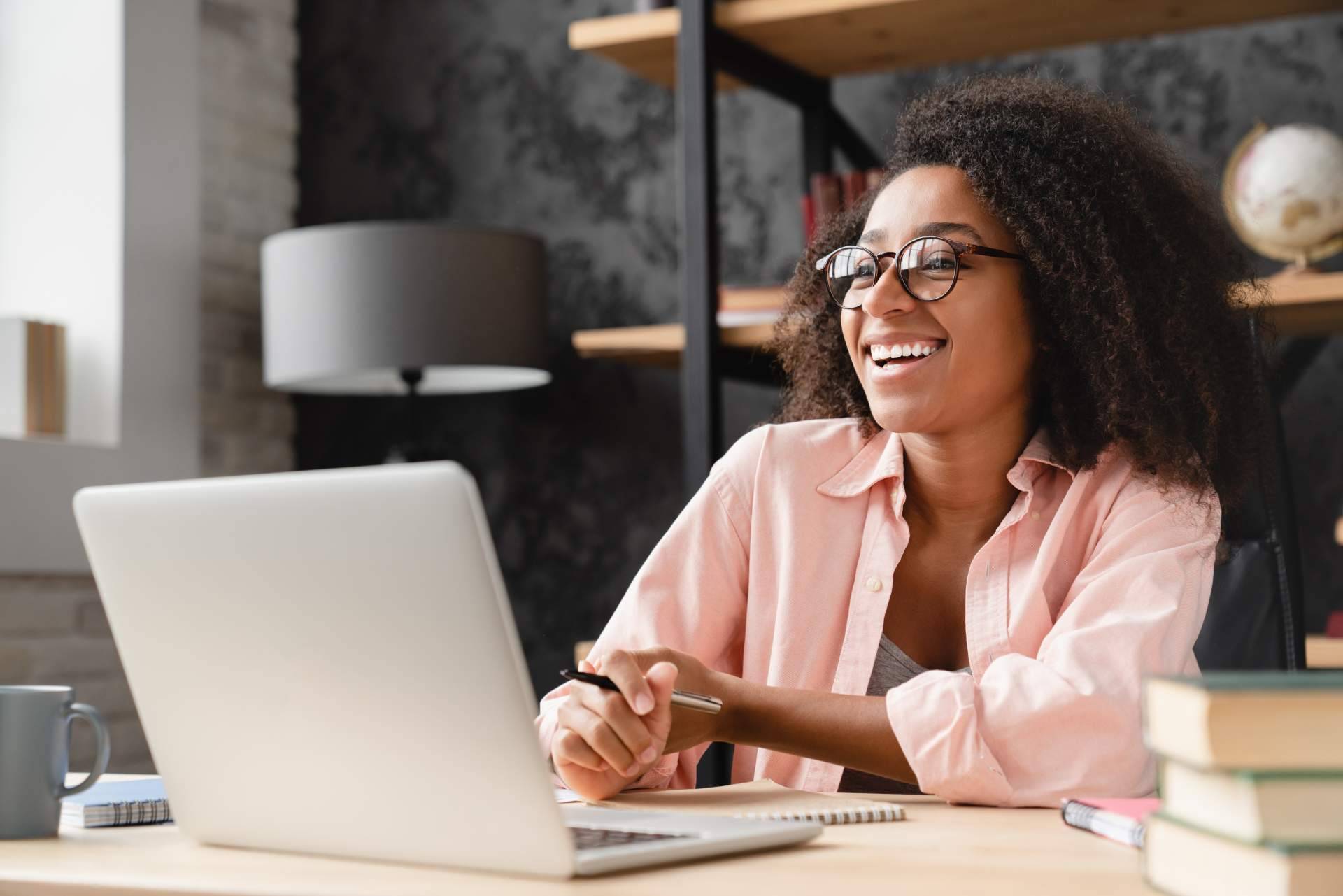 Empower Talent enumera las ventajas del programa online de Publicidad Programática y Social Media