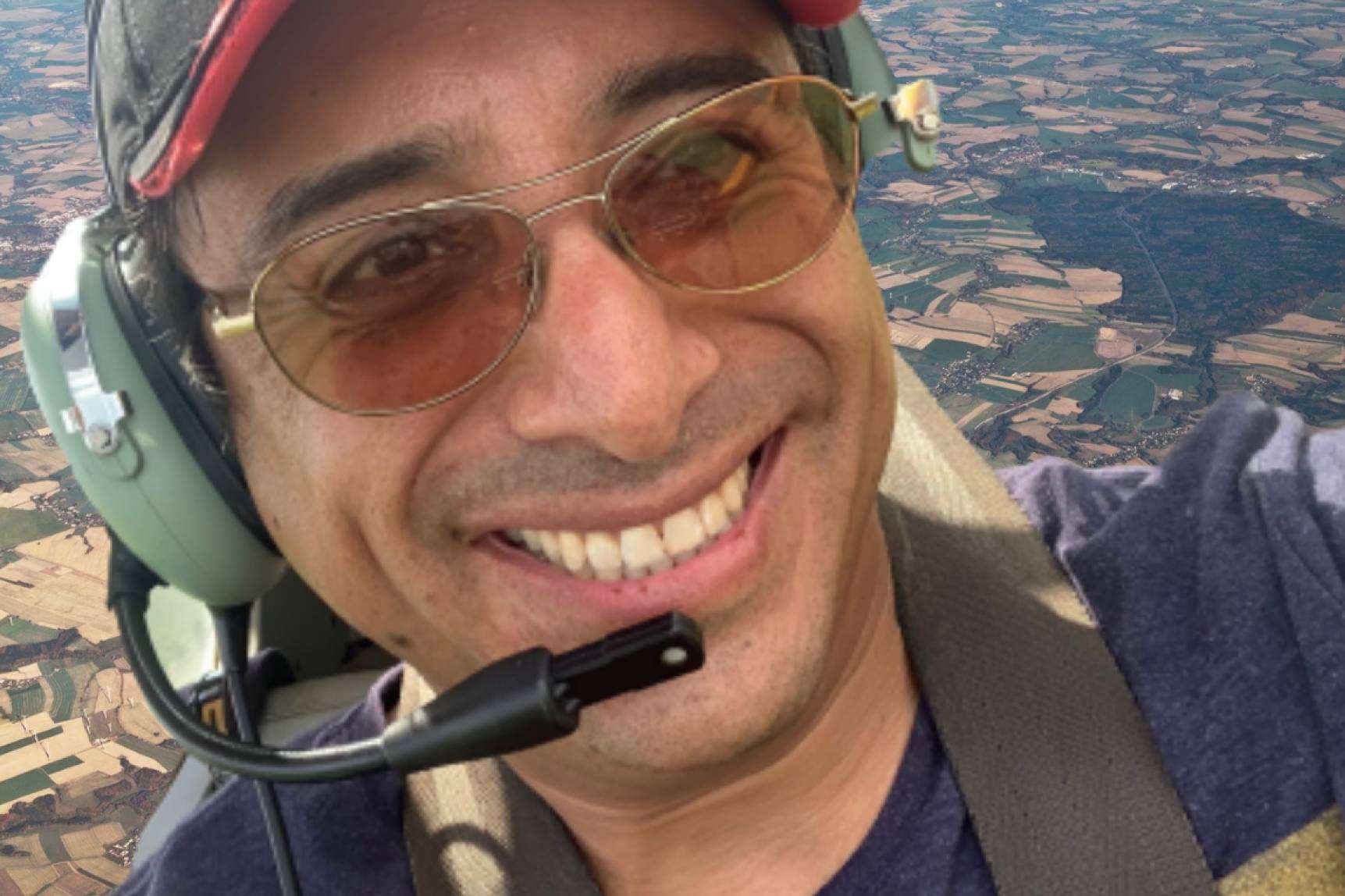 Bernardo Eucario Moreno León venció todas las expectativas con la aerolínea Redwings
