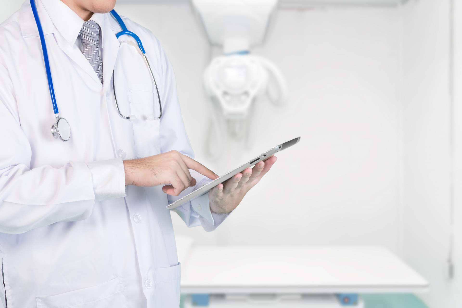 DEKINES permite la gestión automática de departamentos sanitarios para optimizar los recursos con la Sanidad 4.0