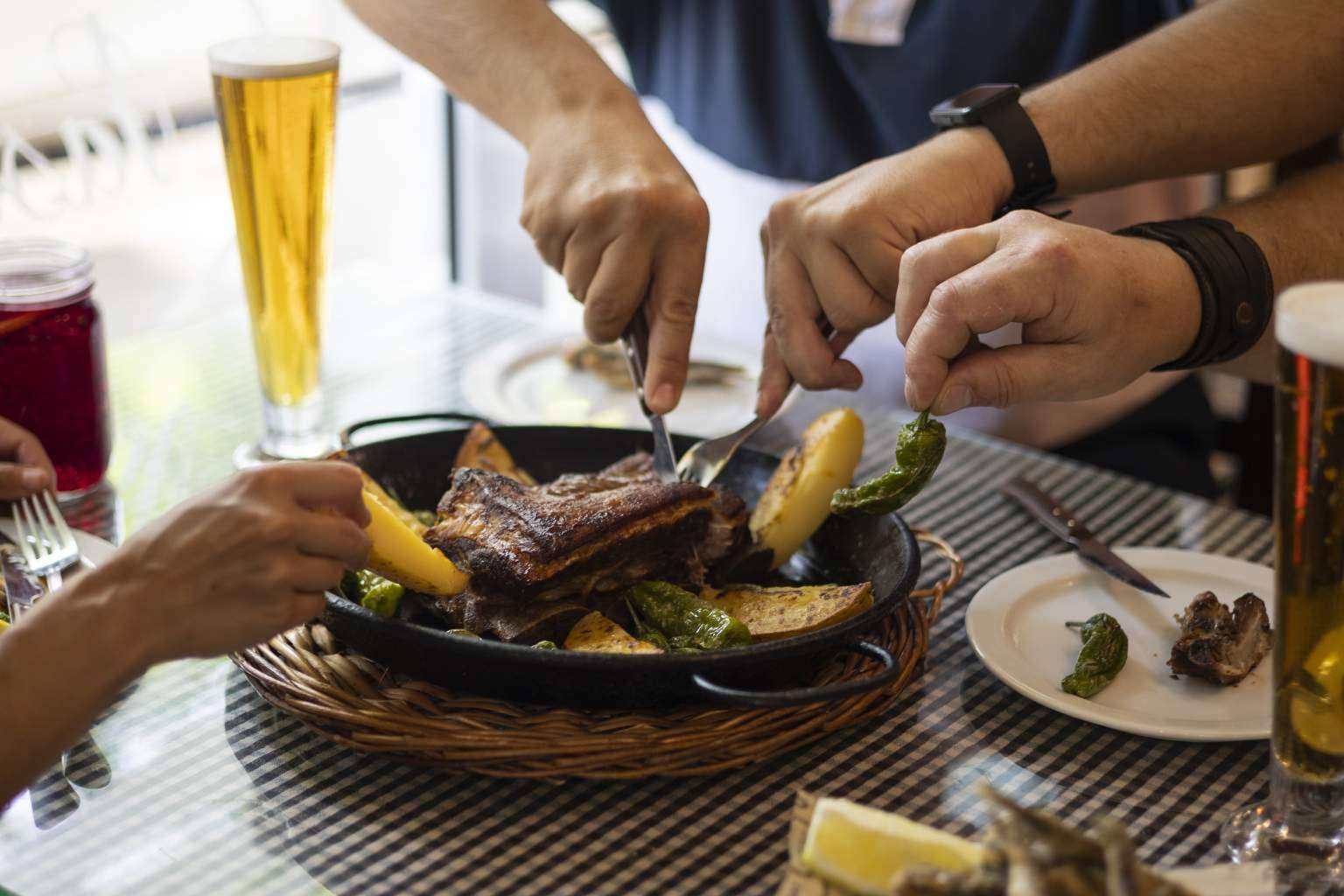 Pasa Tapas ofrece tradiciones gastronómicas en Cataluña
