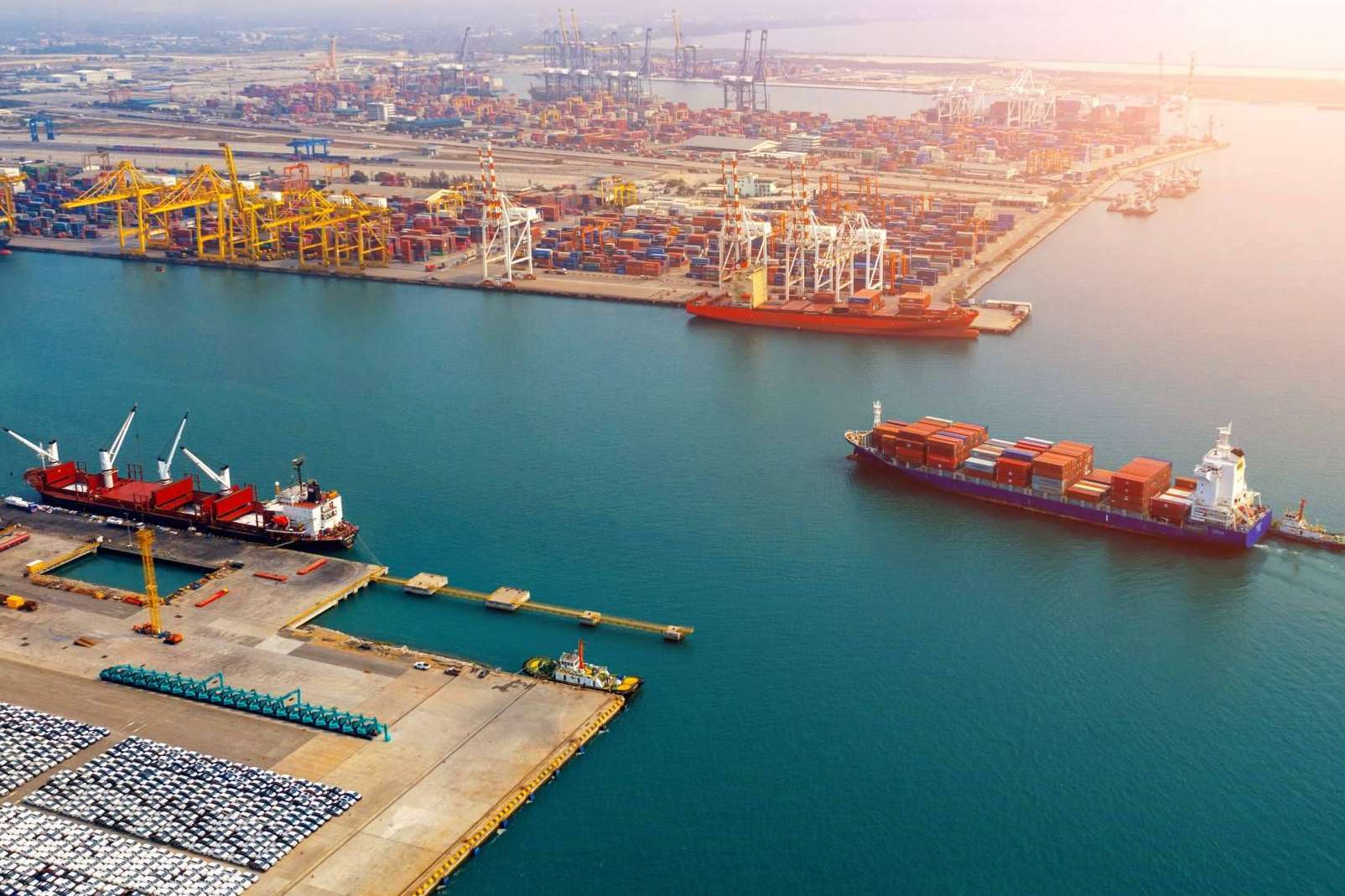 ¿Por qué el colapso del puerto de Shanghái elevará los precios de los productos?