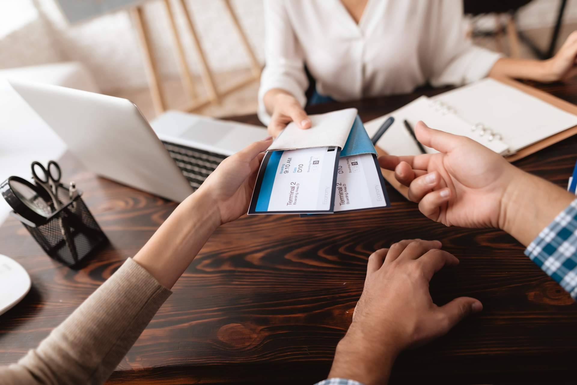 Optimizar las compañías del sector turístico a través de una base de datos de agencias de viajes en España y emails de camping en España, por BancoDatos