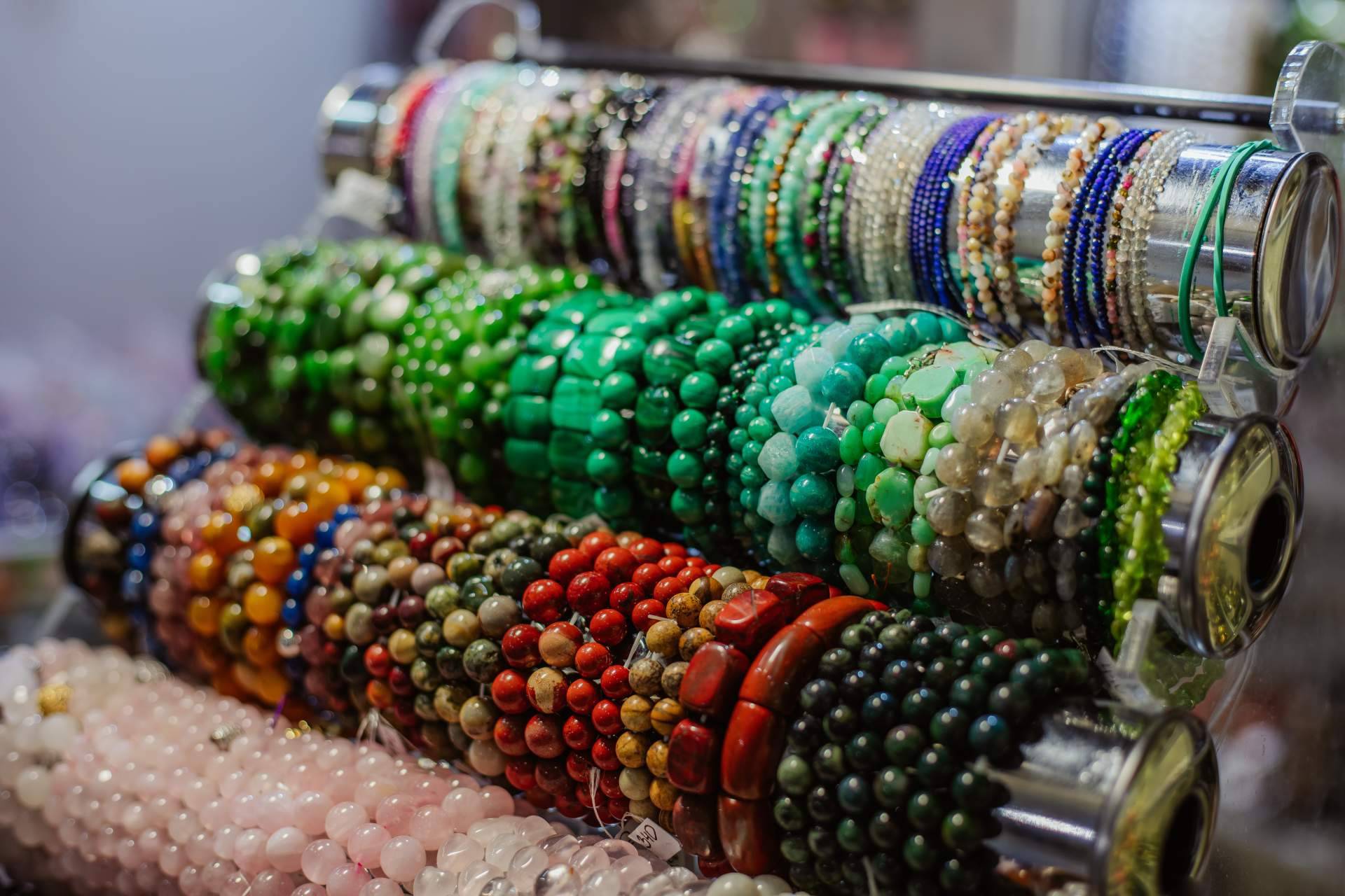 Tierra de Gemas y sus pulseras de protección