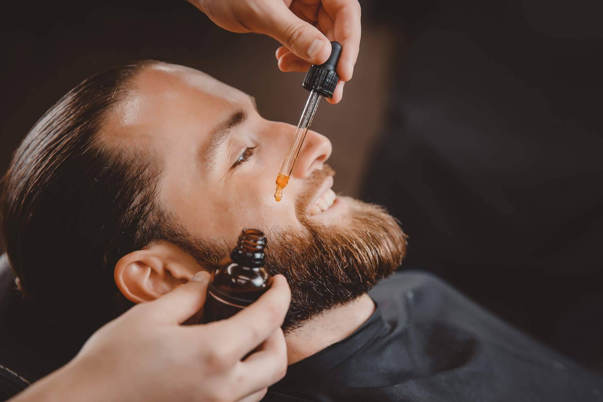 ¿Qué es el movimiento Movember?, con la cosmética masculina de Farmasky