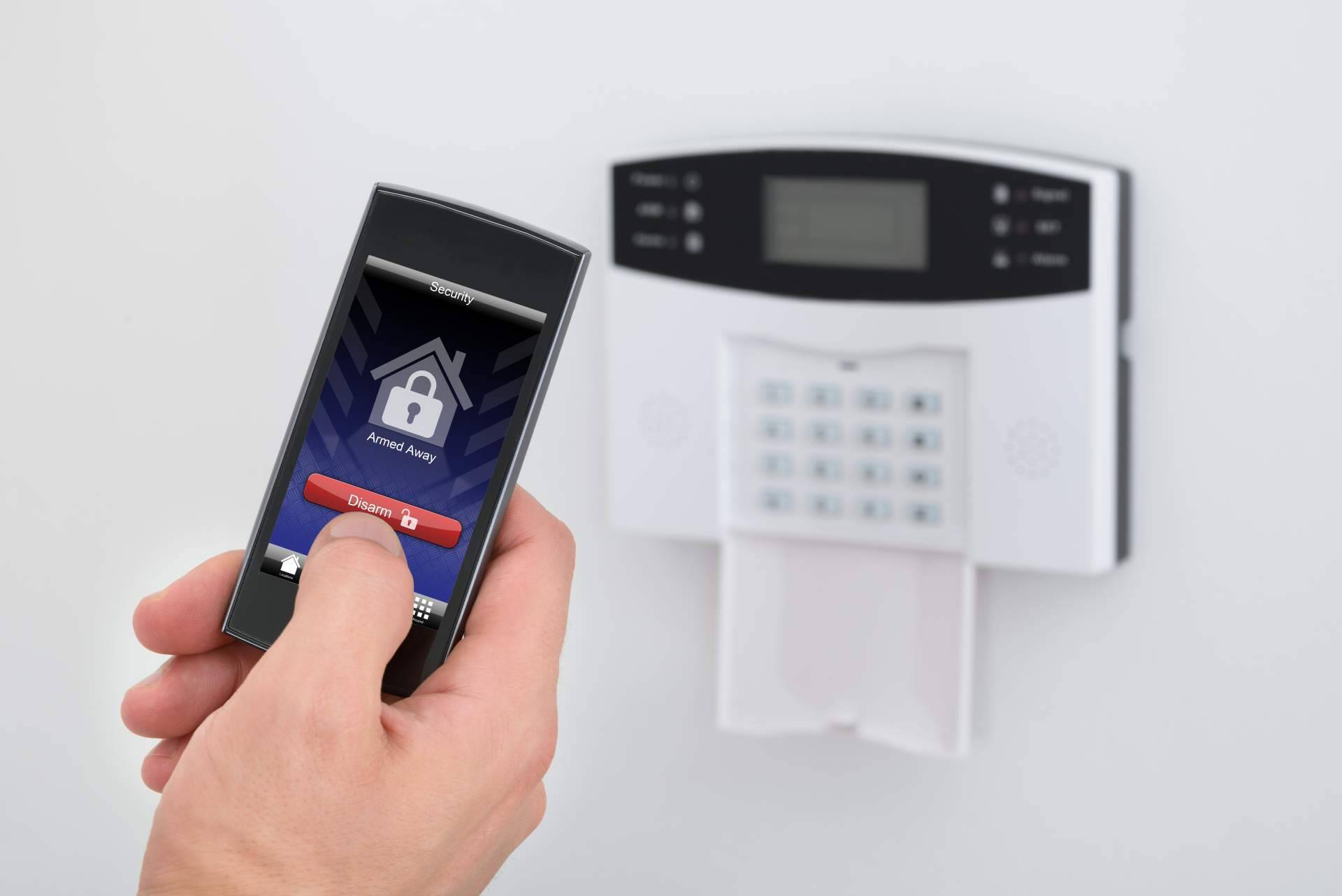 Instalar alarmas para evitar ocupaciones en casas a la venta, por Urban Asesores Inmobiliarios