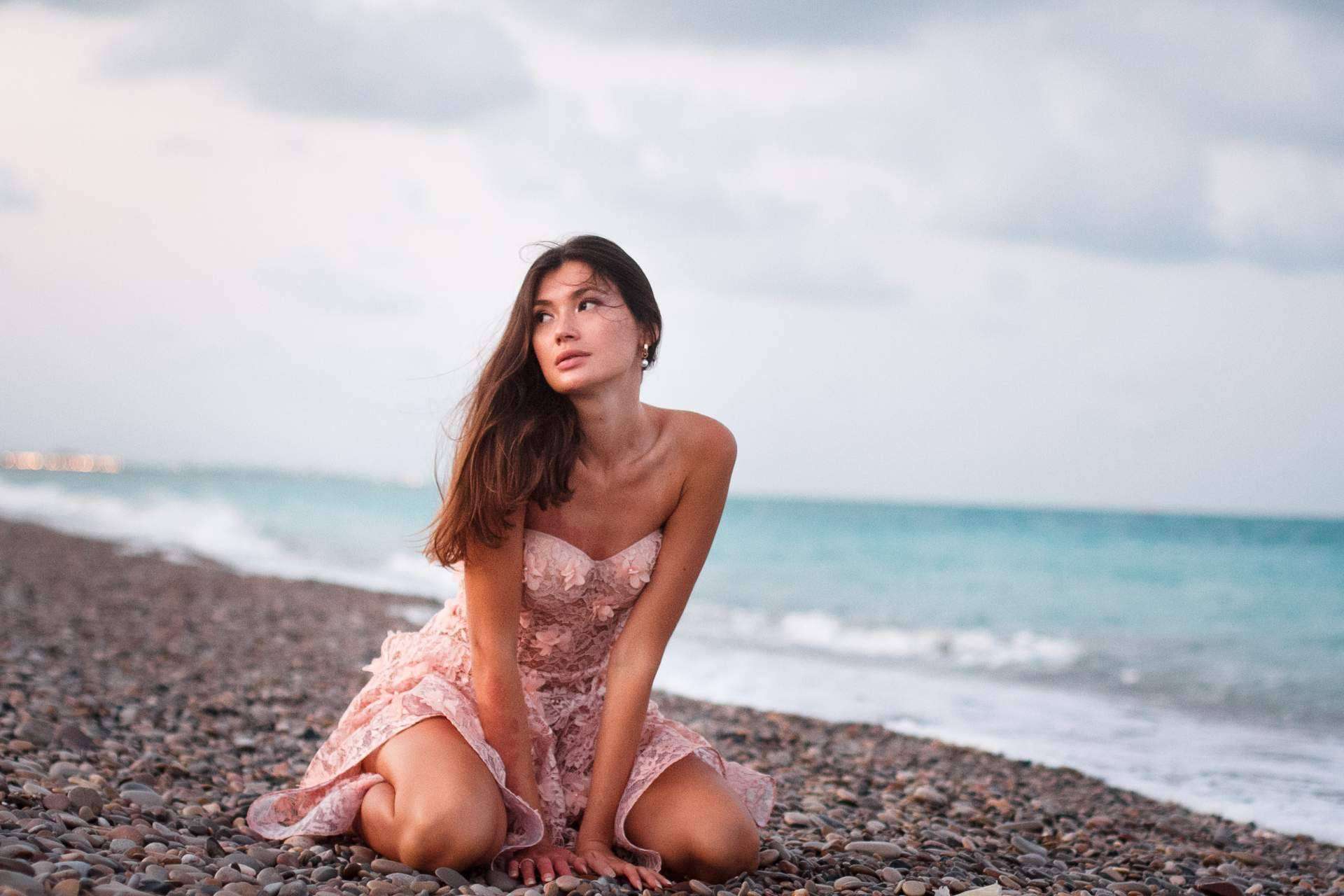 Lazita Couture, una marca de vestidos creada por una diseñadora de moda influenciada por los viajes y el amor