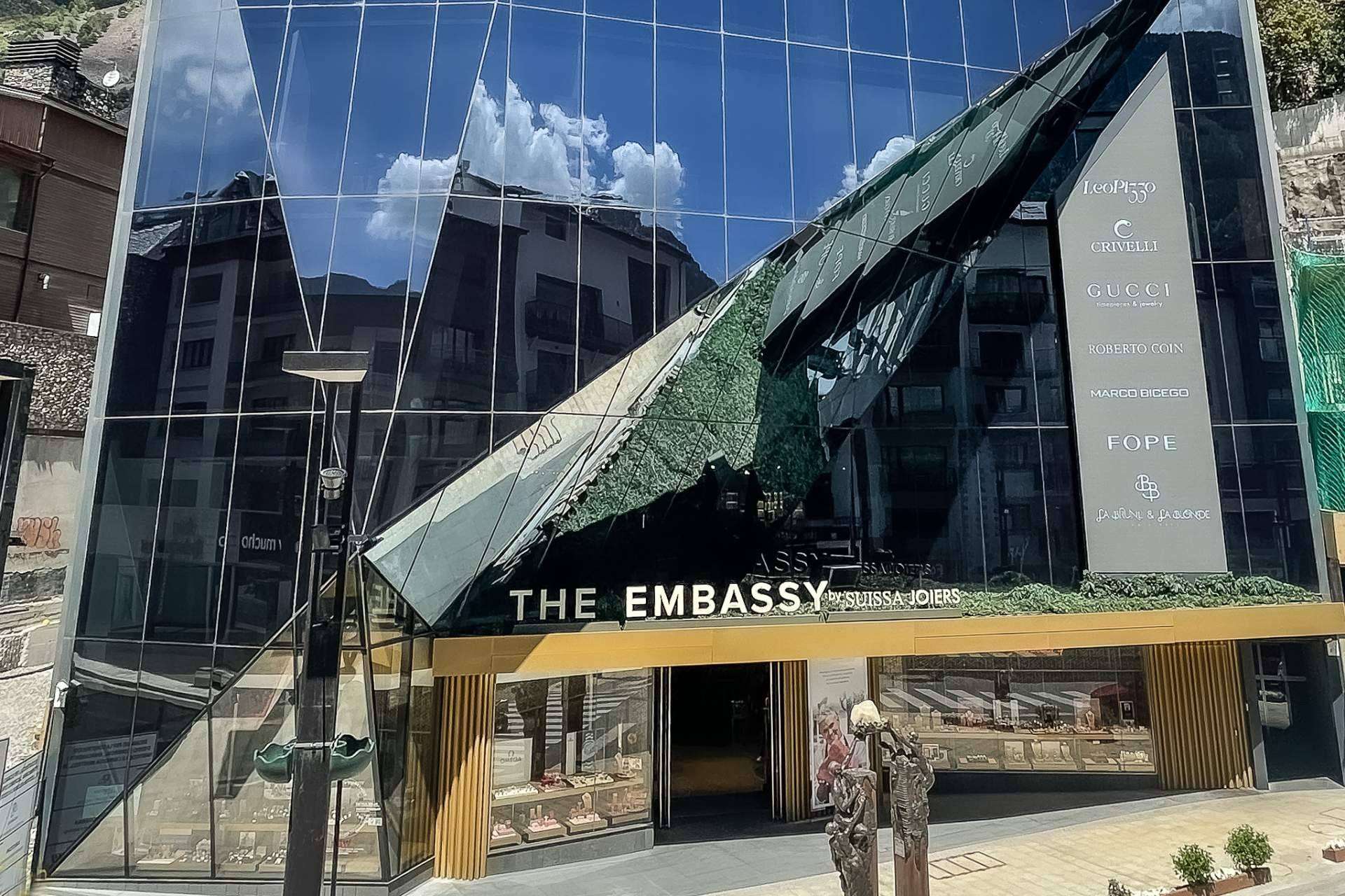 The Embassy Store lanza una nueva edición de su revista