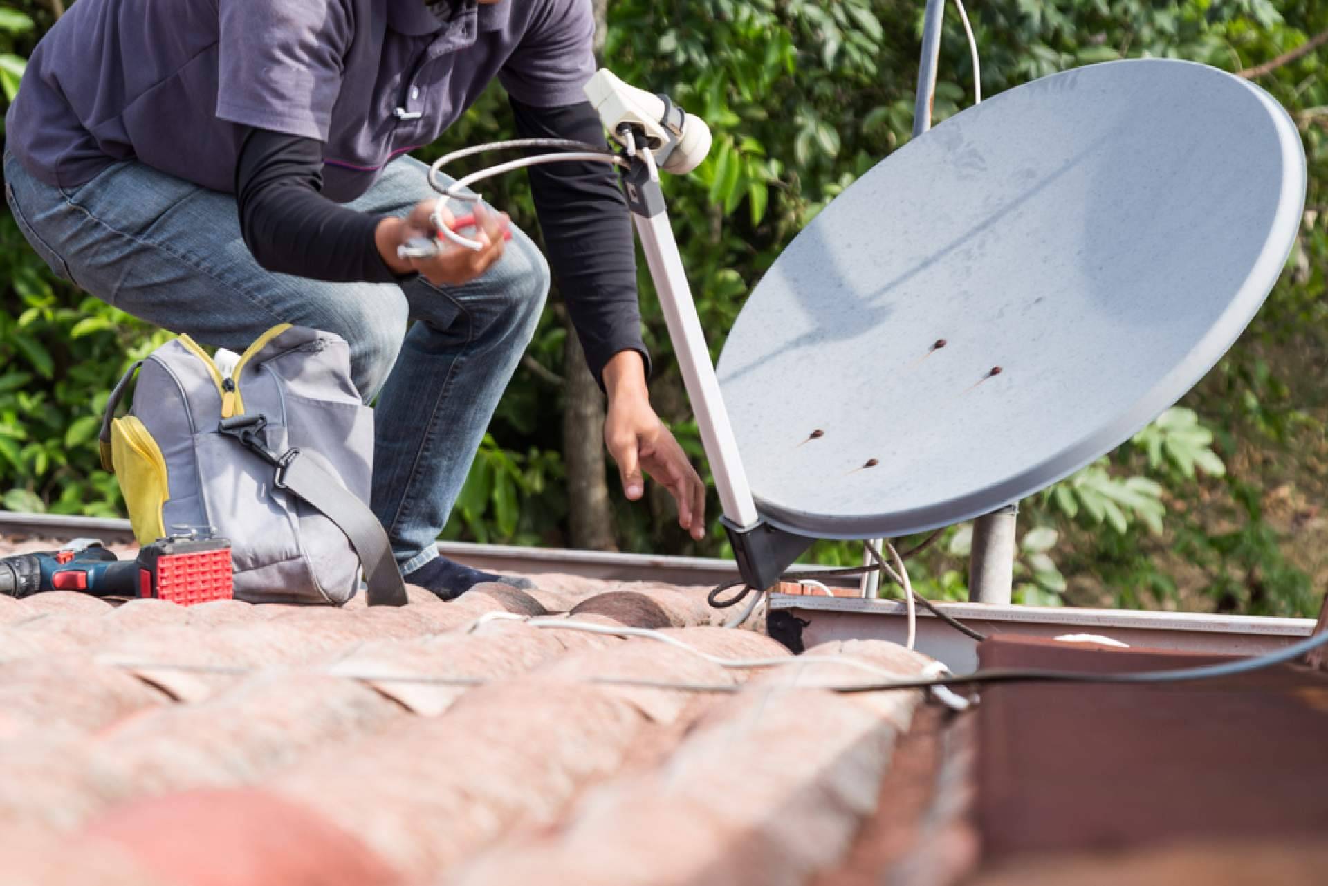 Antenistas Valencia ofrece el servicio completo para la instalación y reparación de antenas TDT