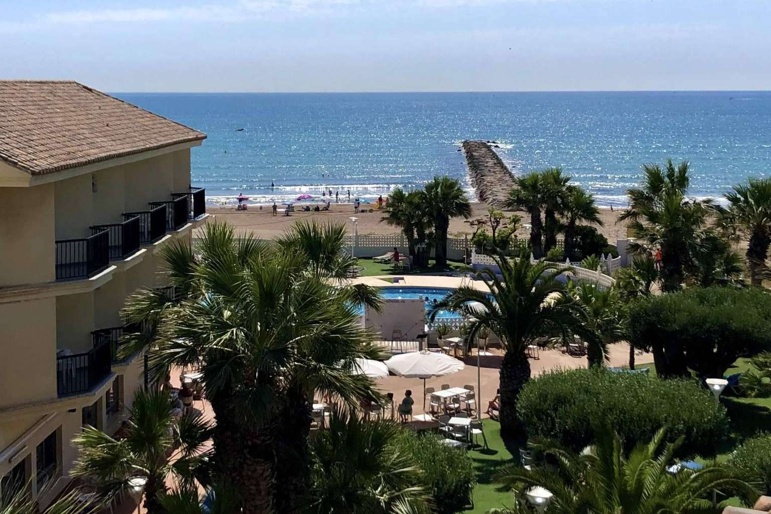 Pasar esta temporada de vacaciones en las playas de Valencia en el alojamiento turístico Valhotel