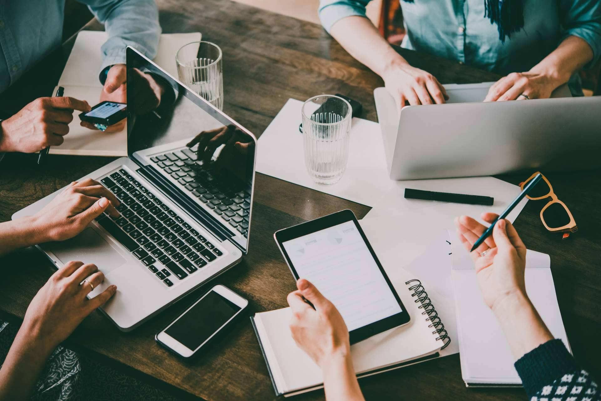 AXGA CRM, el software de automatización definitivo para las relaciones con los clientes, ayuda a liberar el potencial de un negocio