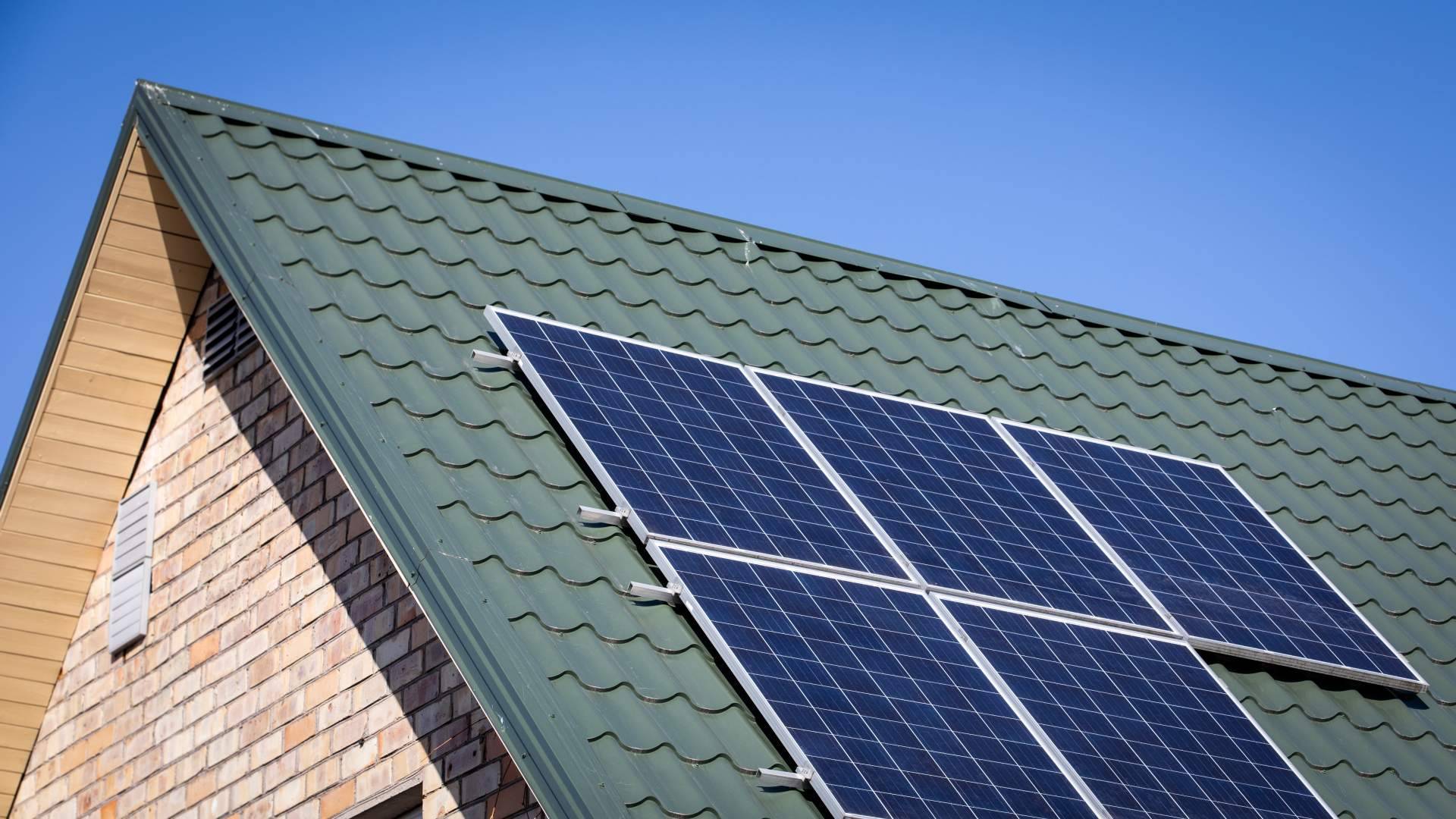 Instalar paneles solares para ahorrar hasta un 60 % en la factura de la electricidad, con Smart Wallboxes