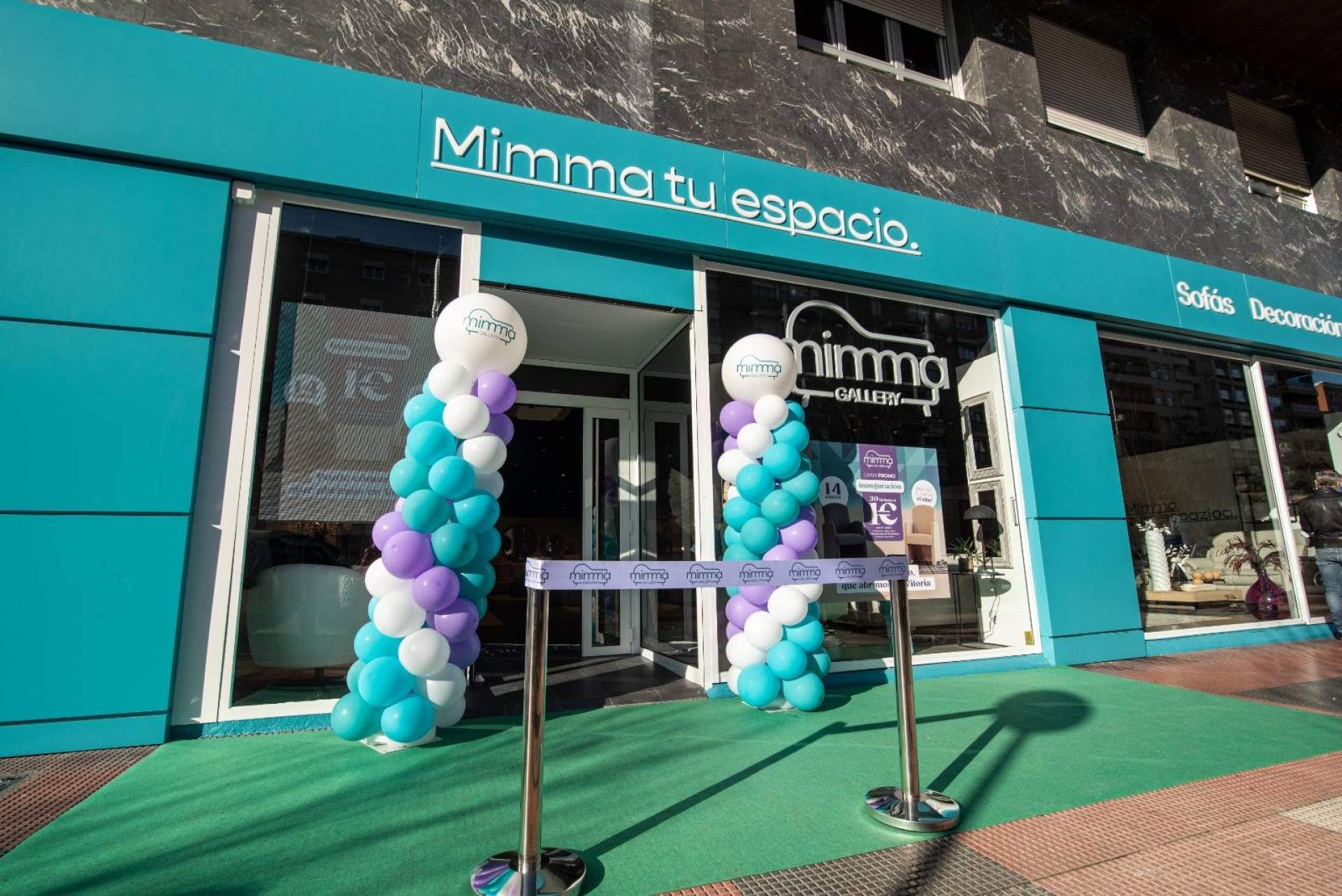 60 butacas a 1 €, la promoción de Mimma Gallery en su llegada a Vitoria